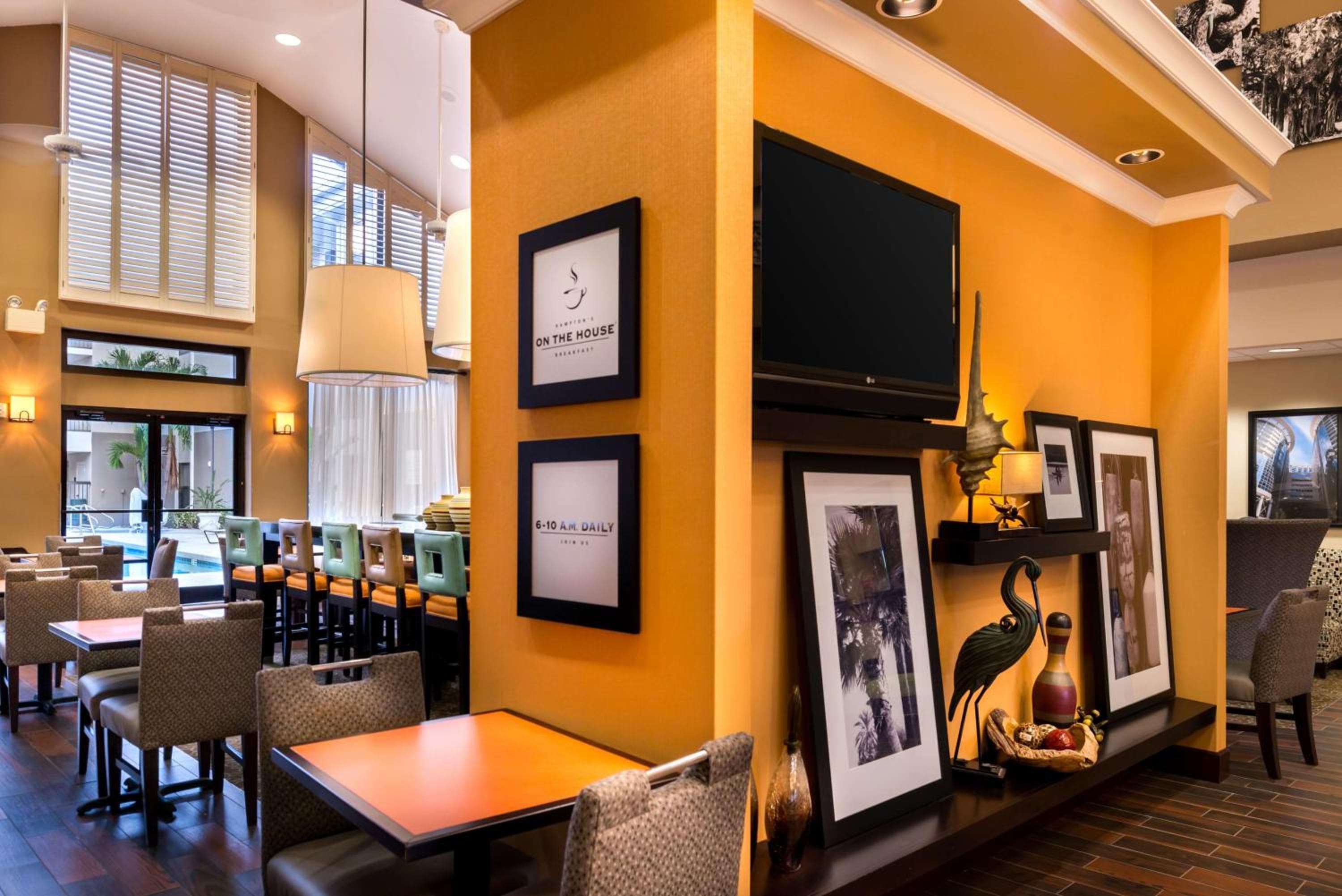 Hampton Inn & Suites Orlando-Est UCF — 13