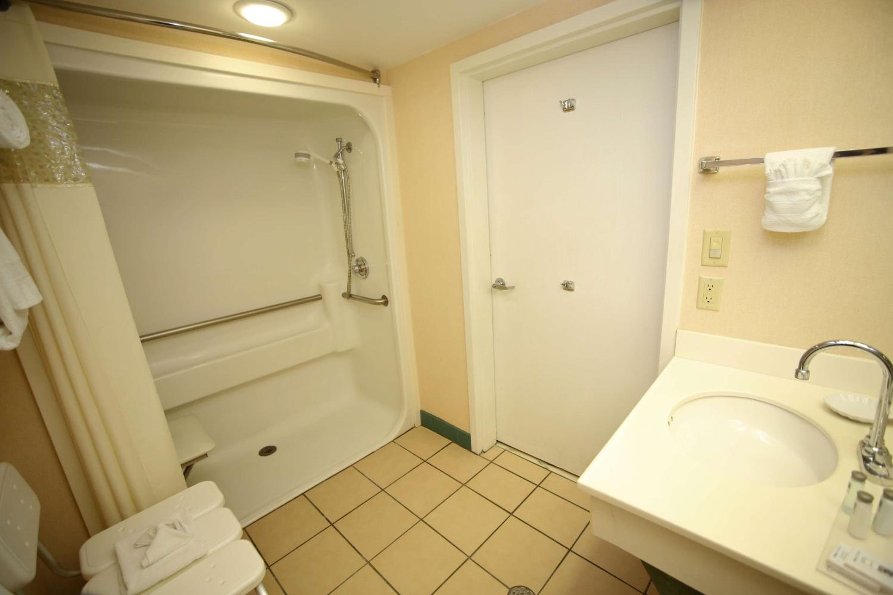 Hampton Inn & Suites Orlando-Est UCF — 24