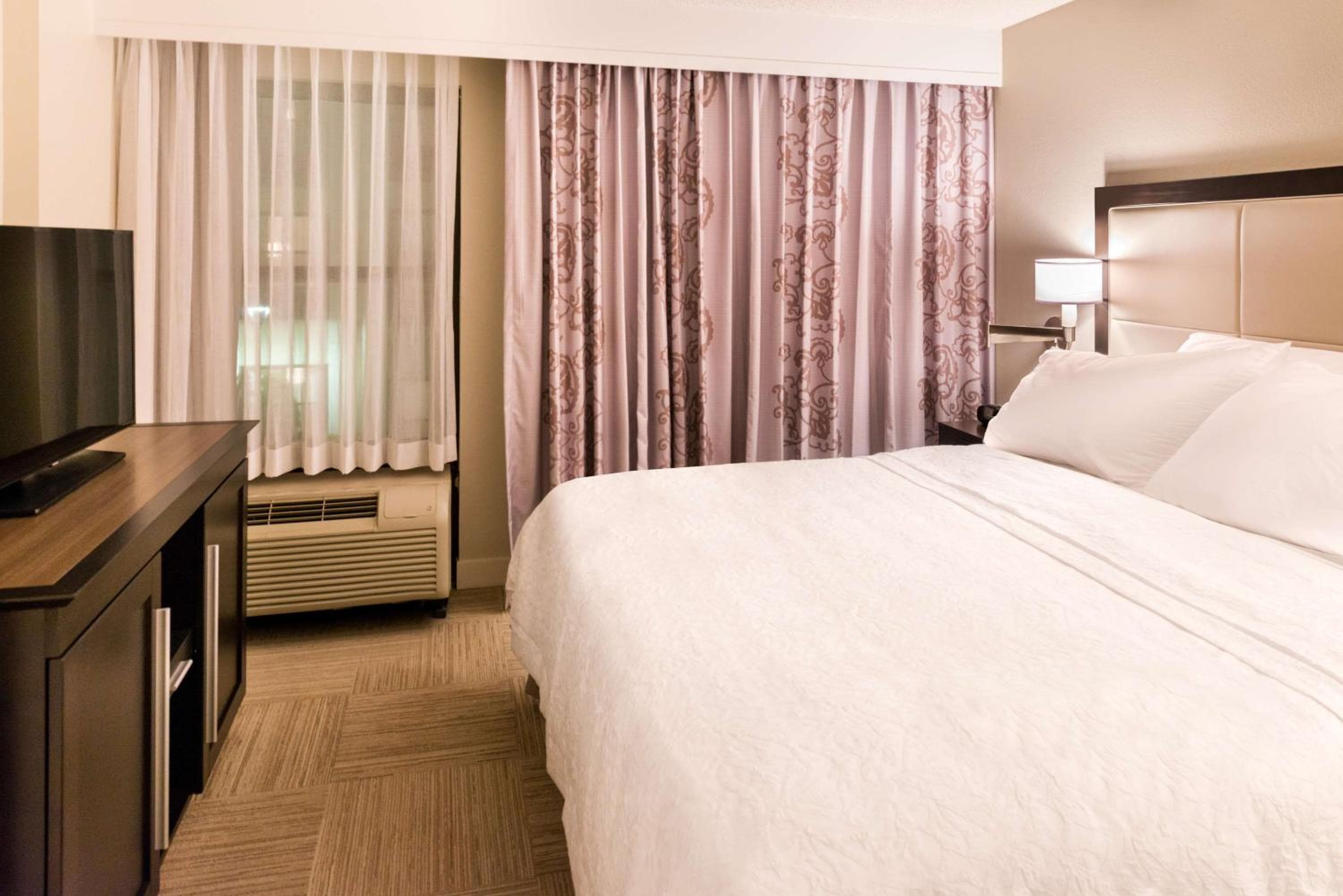 Hampton Inn & Suites Orlando-Est UCF — 28