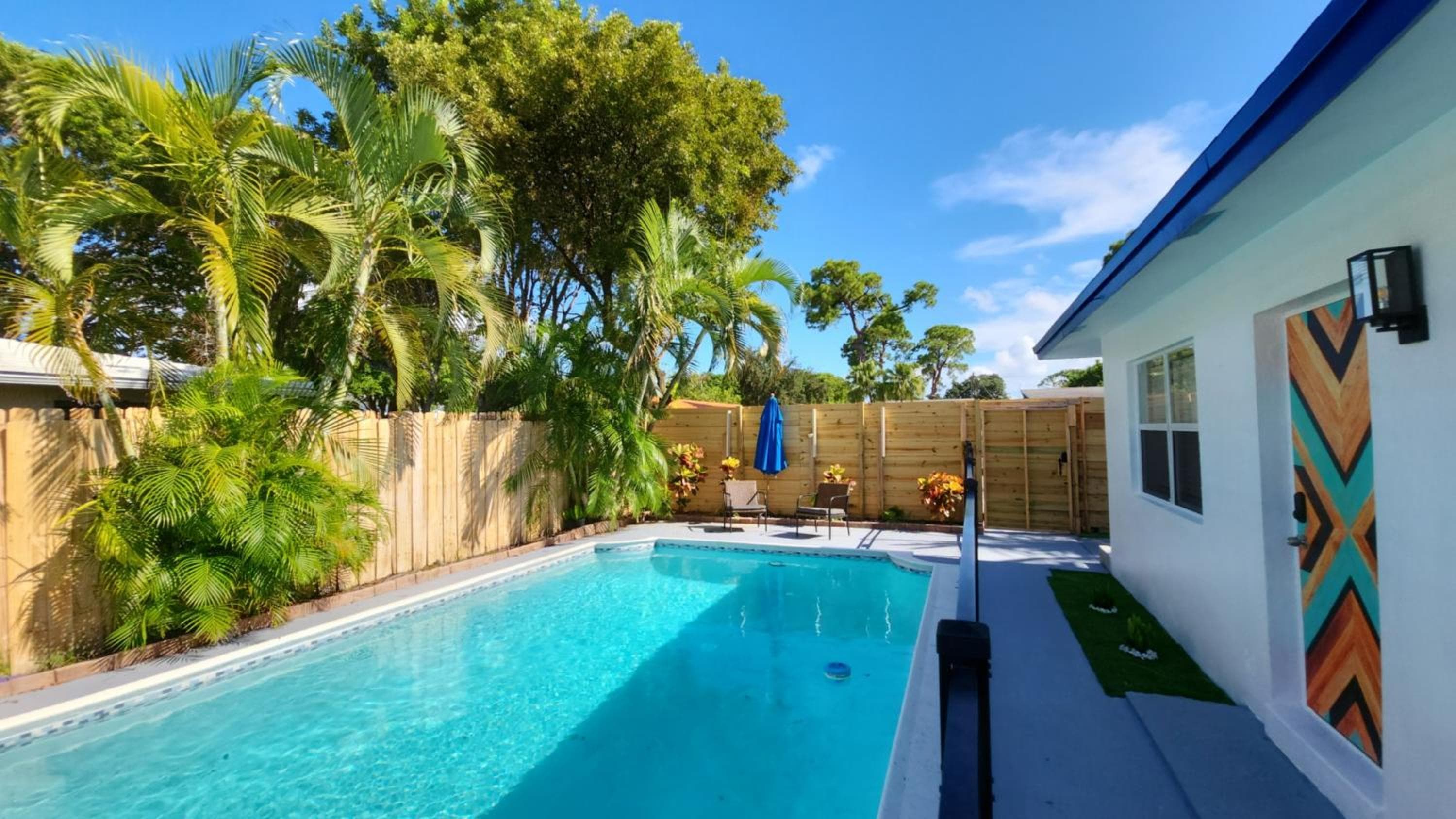 Equipped House W Pool & Patios, Near the Beaches, Prime Location- Ideal for Small Families, Coastal Haven — 3