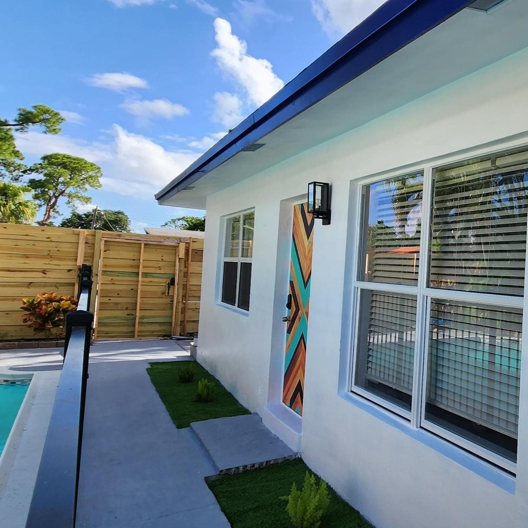 Equipped House W Pool & Patios, Near the Beaches, Prime Location- Ideal for Small Families, Coastal Haven — 24