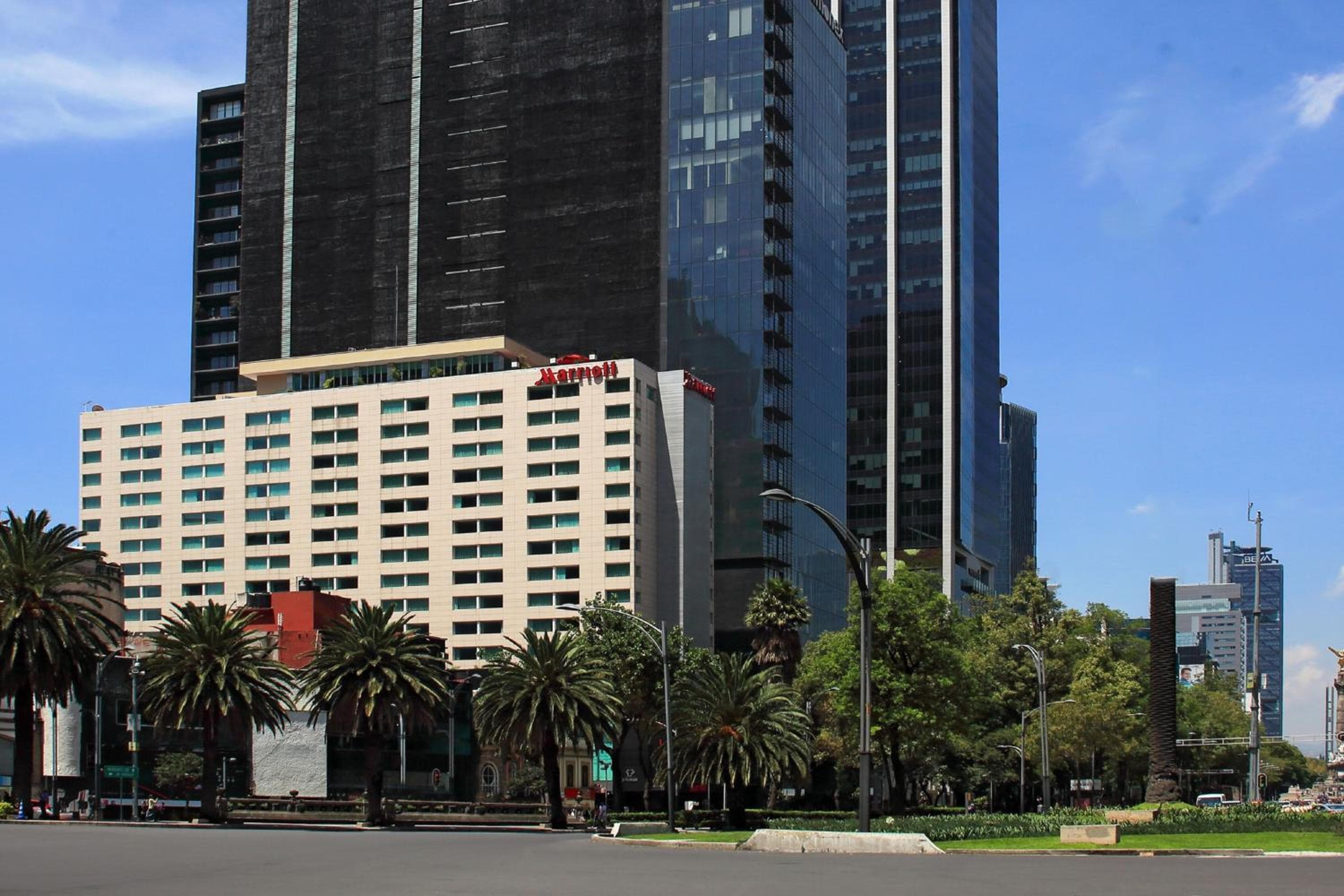 Mexico City Marriott Reforma Hotel

[in German]
Mexiko-Stadt Marriott Reforma Hotel — 1
