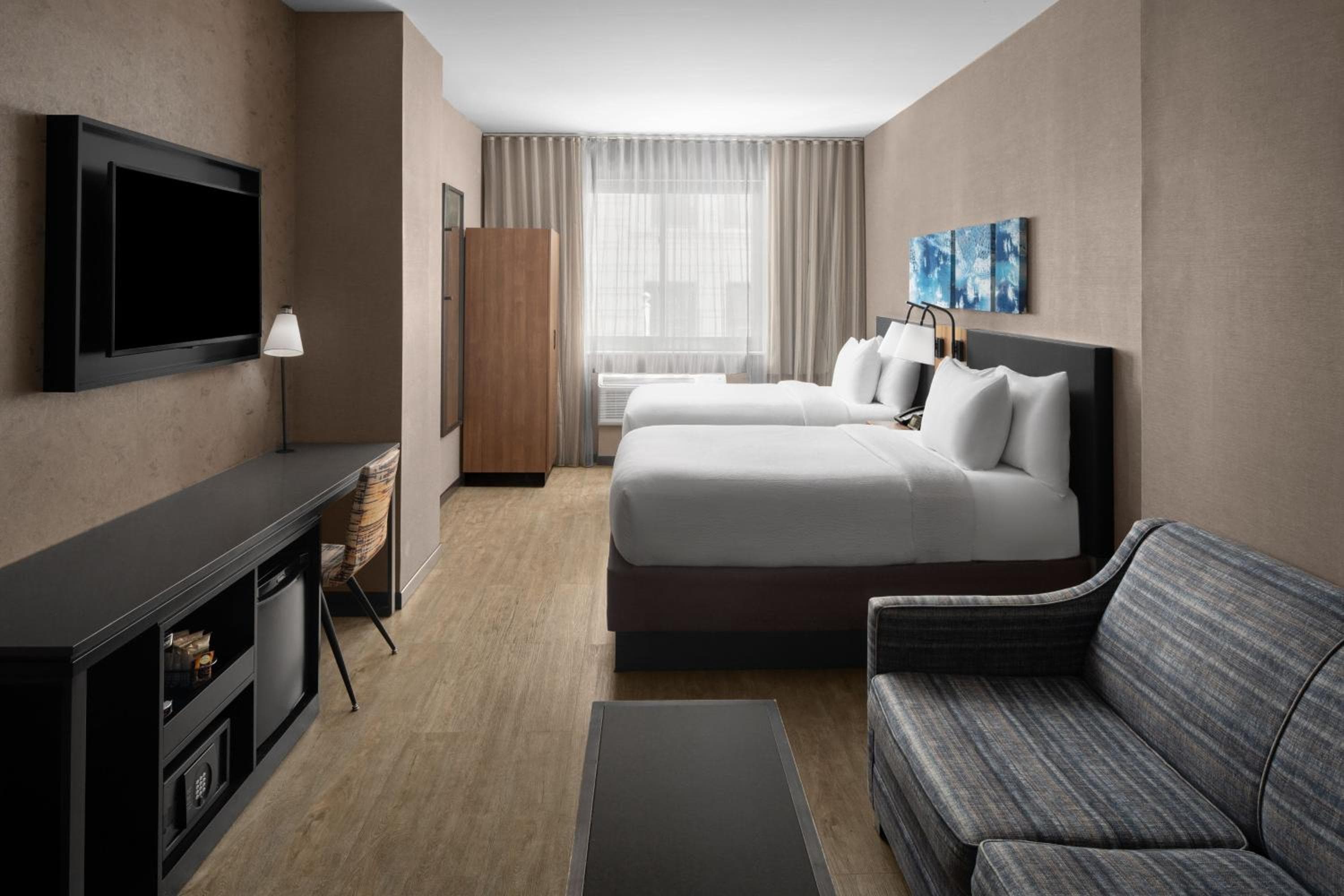 Courtyard by Marriott New York World Trade Center Area — 8