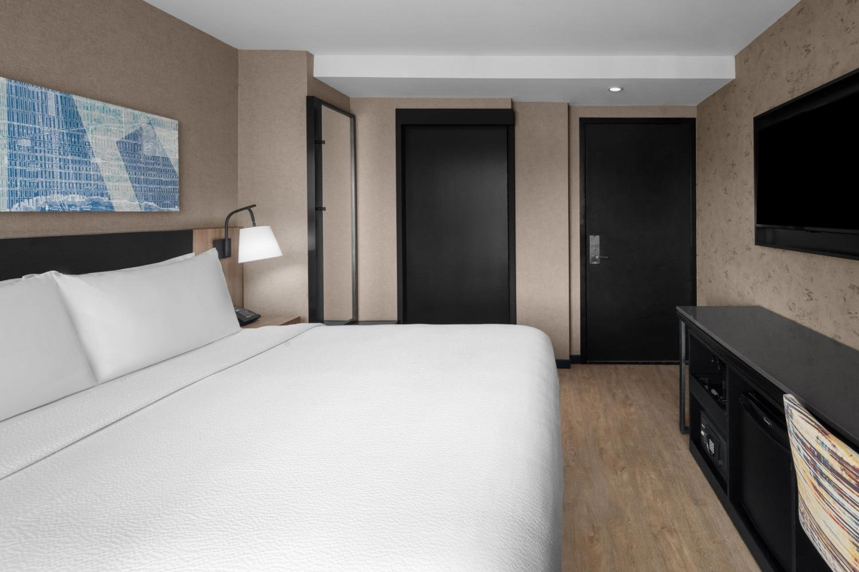 Courtyard by Marriott New York World Trade Center Area — 16