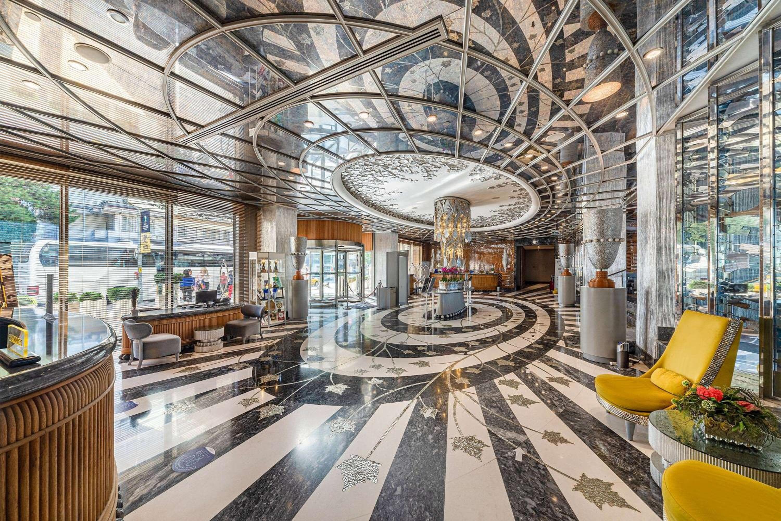 Wyndham Grand Istanbul Kalamış Marina Hotel — 5