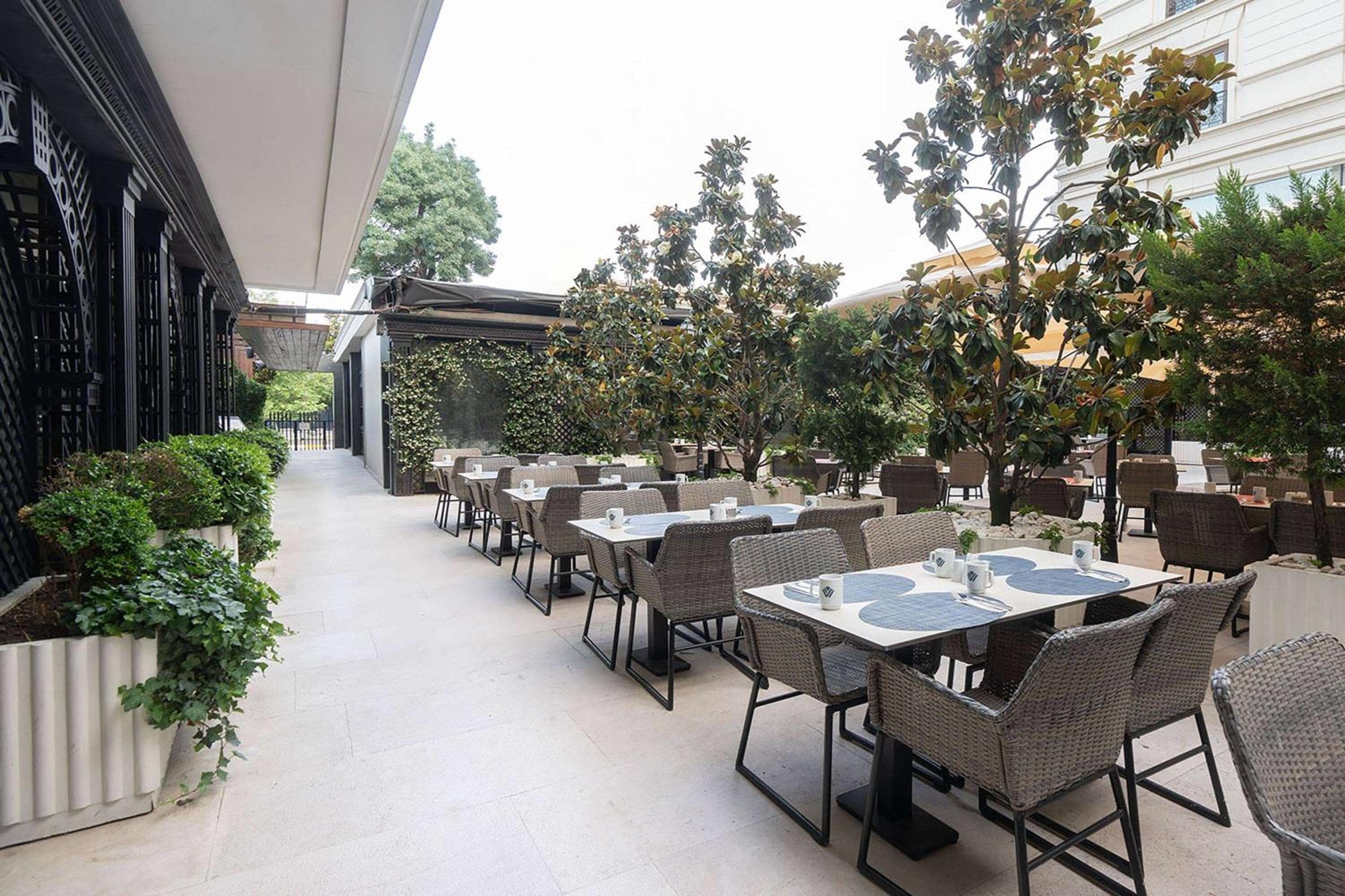 Wyndham Grand Istanbul Kalamış Marina Hotel — 12