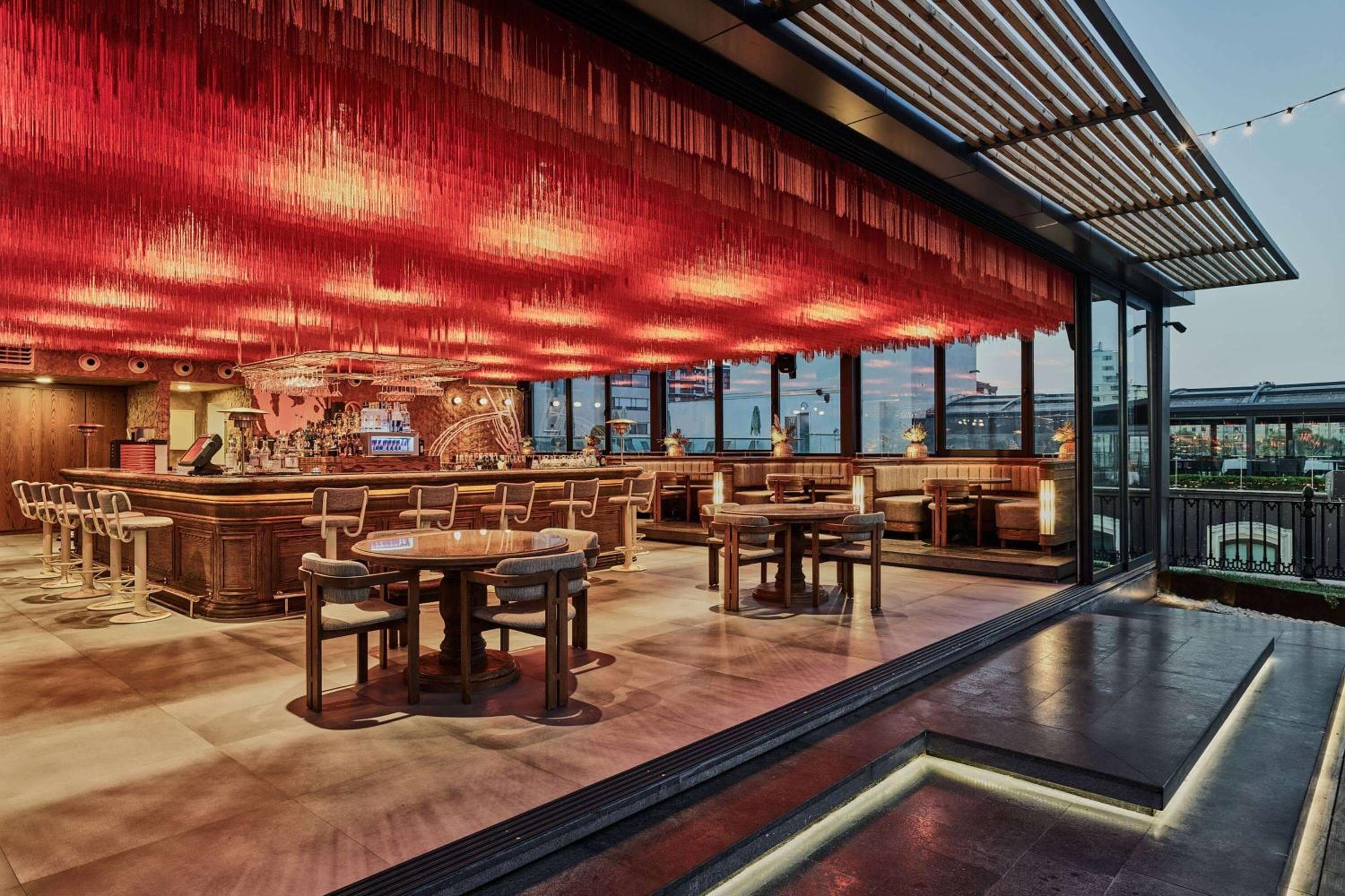 Wyndham Grand Istanbul Kalamış Marina Hotel — 19