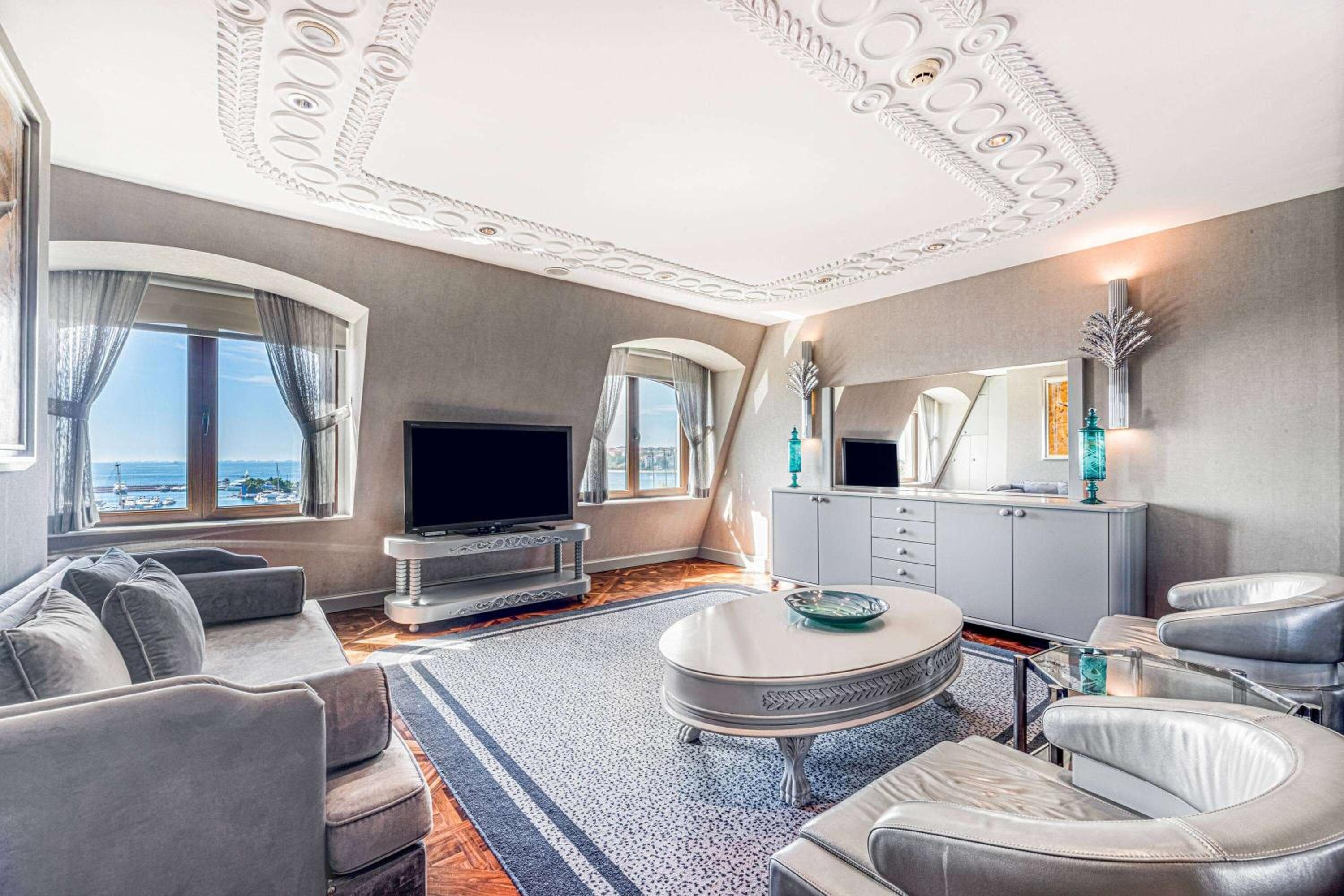 Wyndham Grand Istanbul Kalamış Marina Hotel — 27