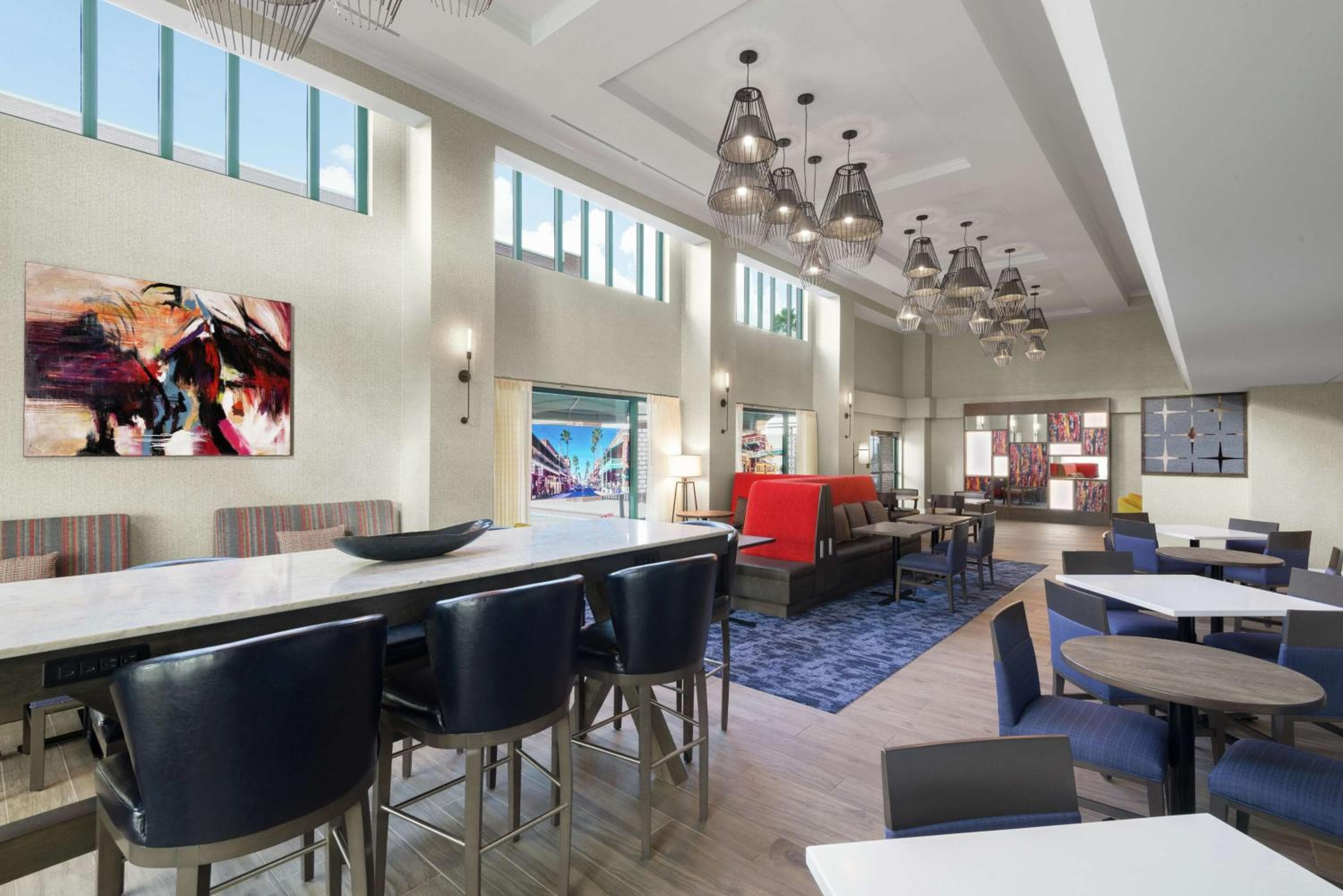 Hampton Inn & Suites Tampa Ybor City Downtown — 8