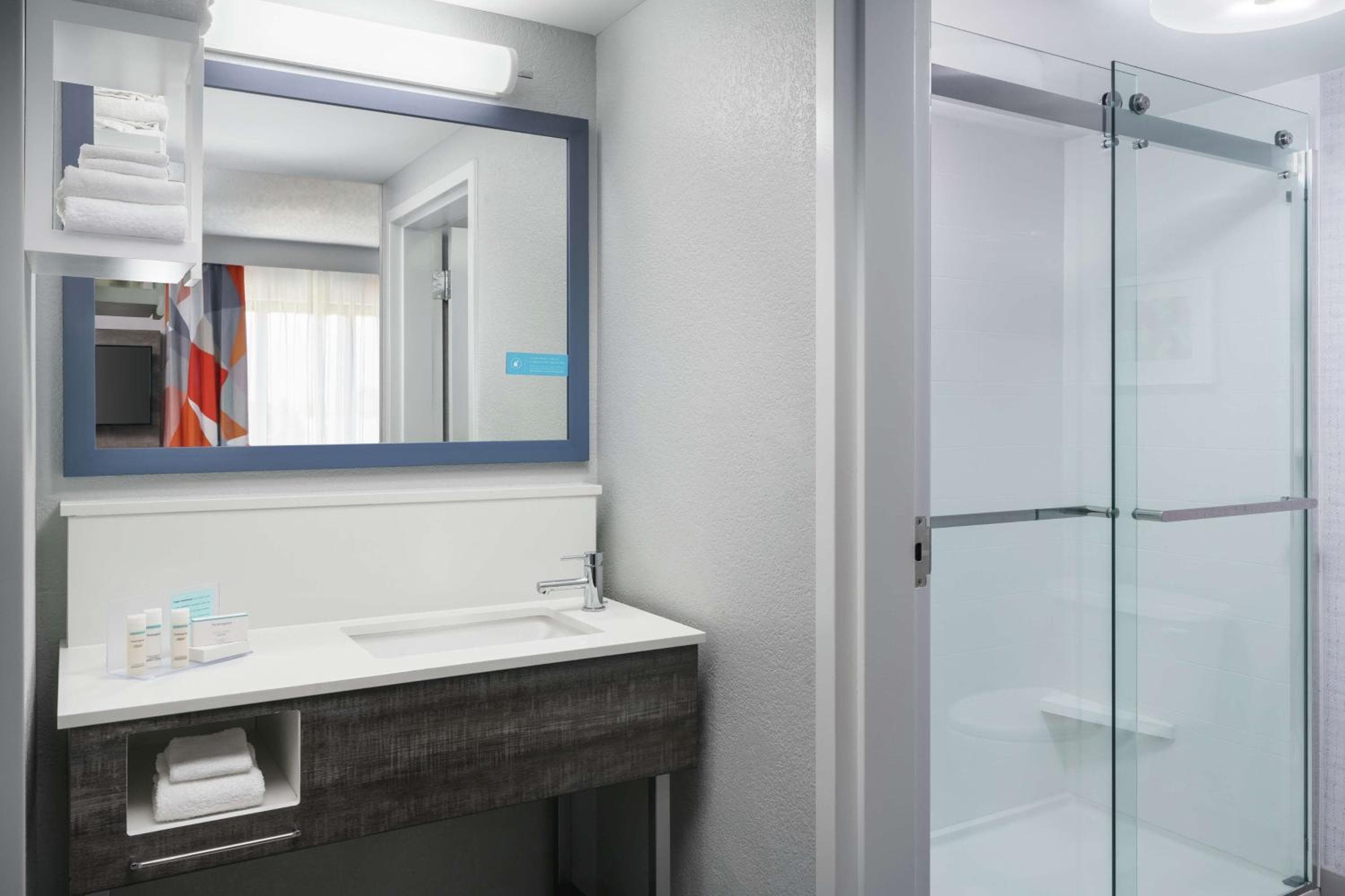 Hampton Inn & Suites Tampa Ybor City Downtown — 16