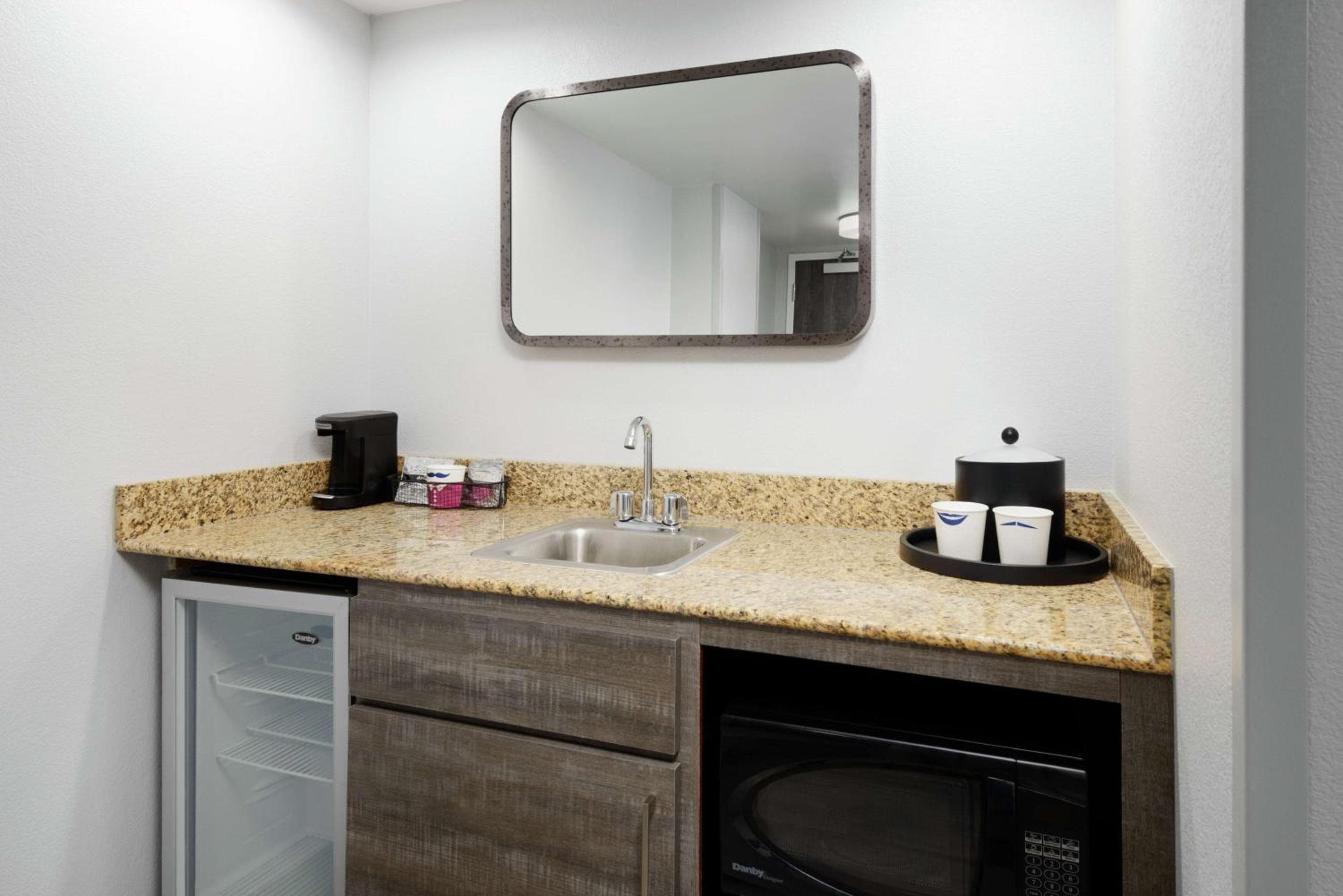 Hampton Inn & Suites Tampa Ybor City Downtown — 30