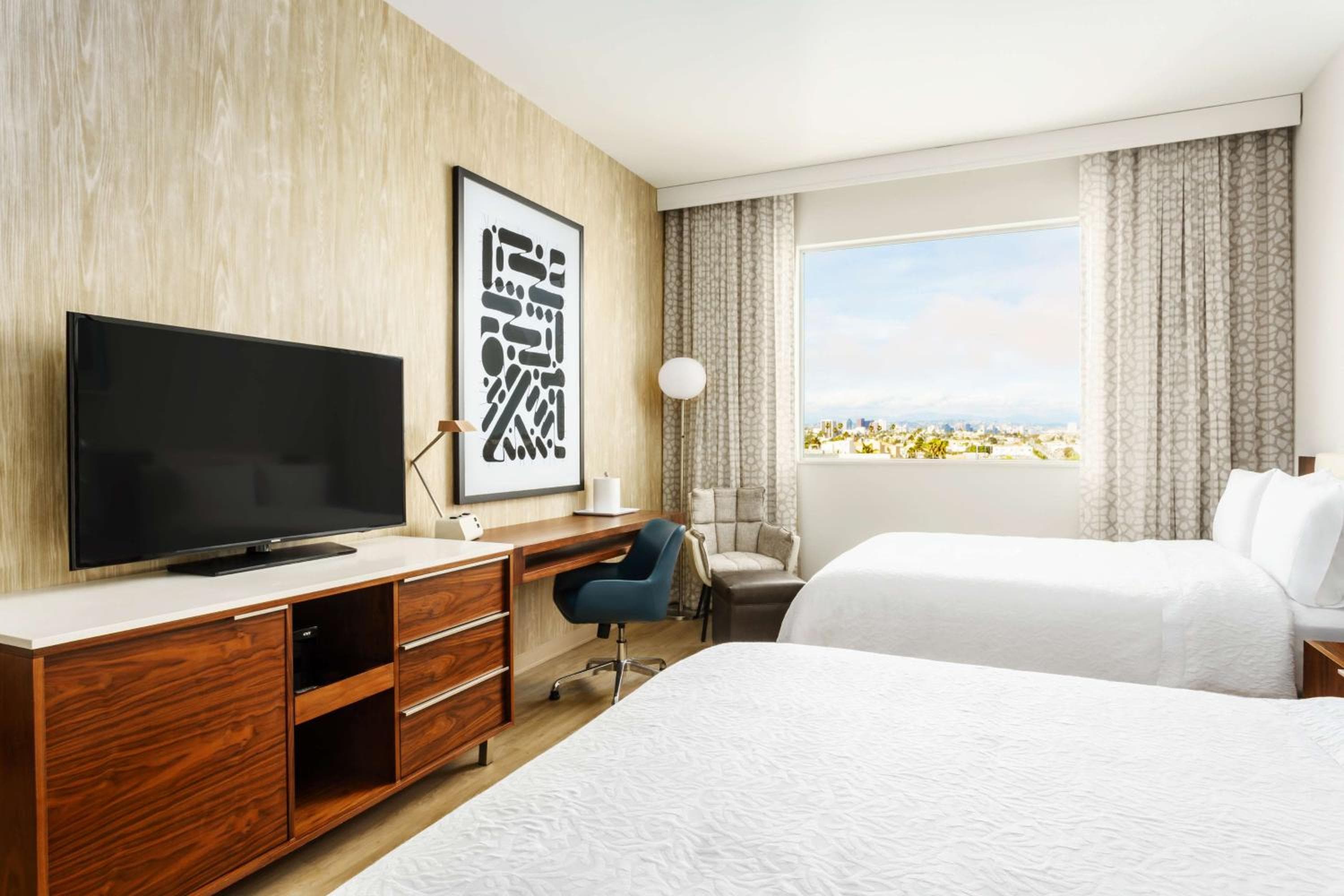 Hampton Inn & Suites Santa Monica — 27