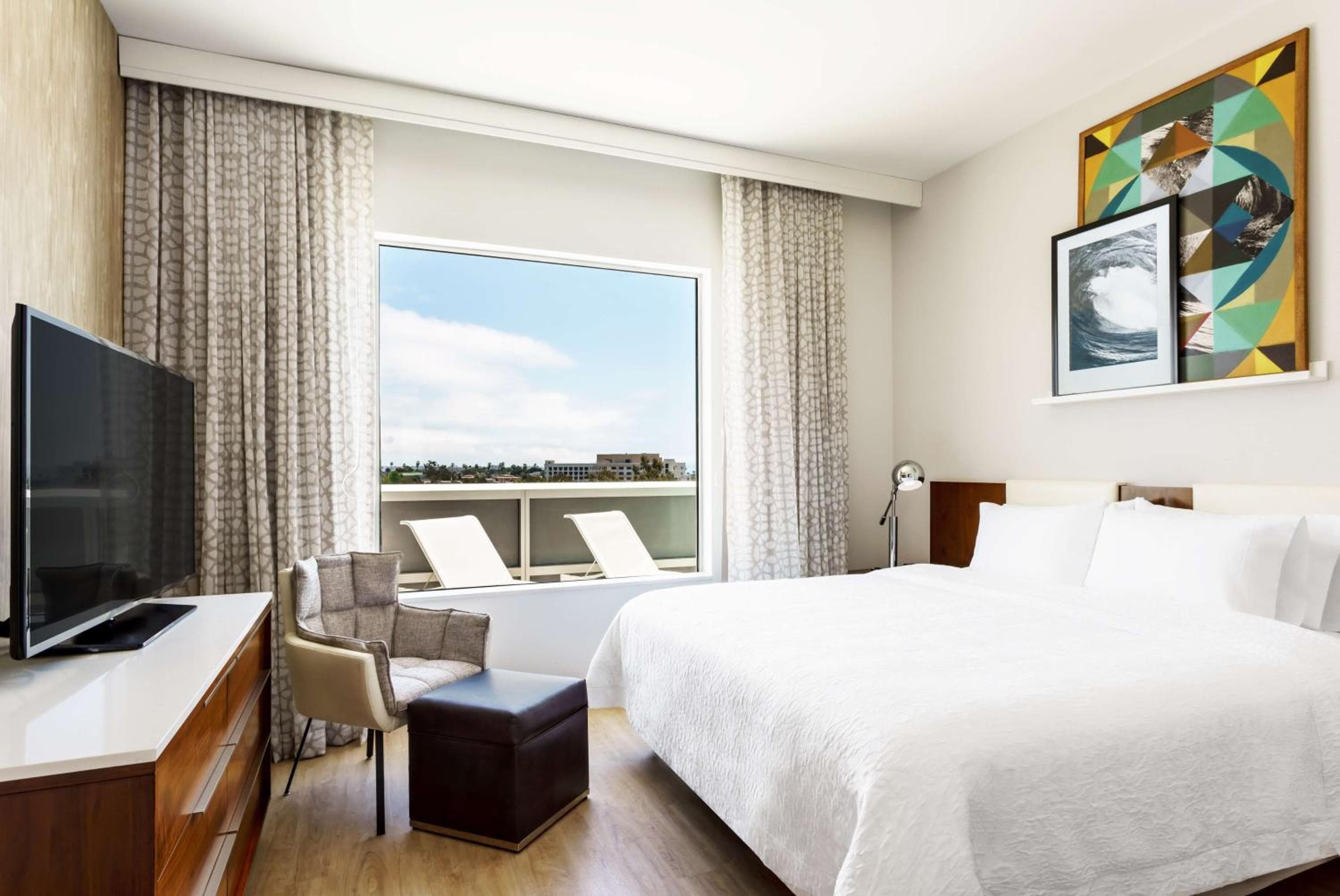 Hampton Inn & Suites Santa Monica — 29