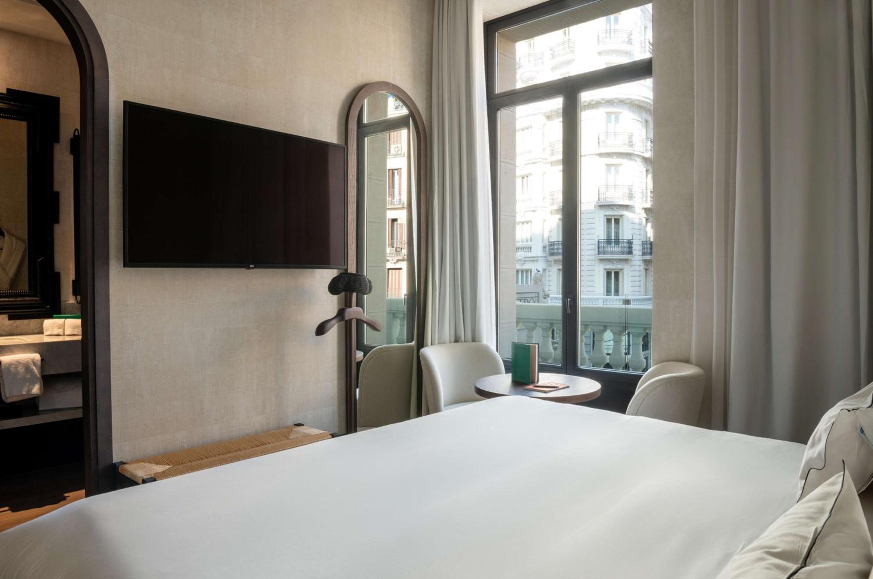 Hotel Montera Madrid, Collezione Curio By Hilton — 3