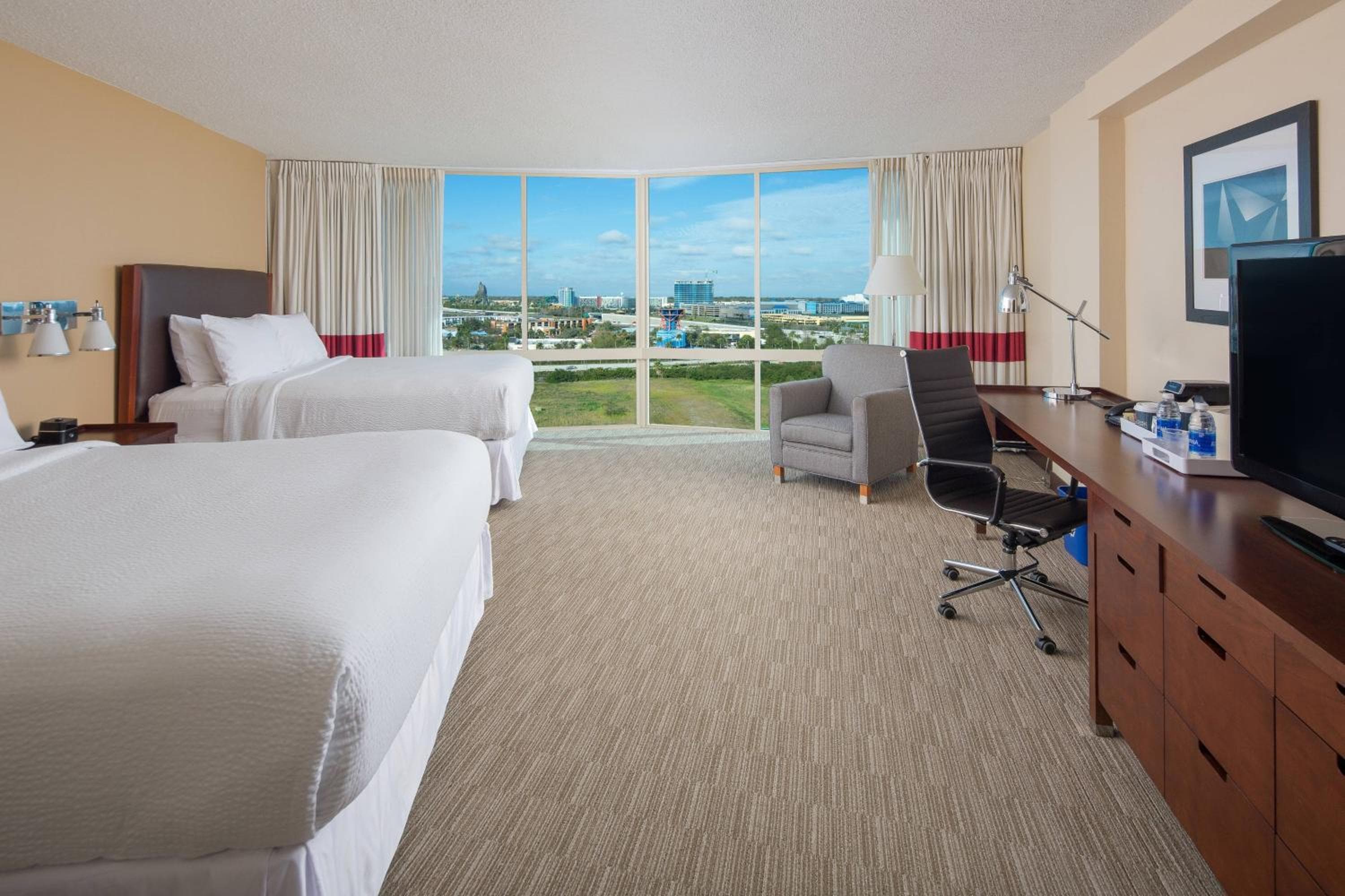 Cuatro puntos por Sheraton Orlando International Drive — 8