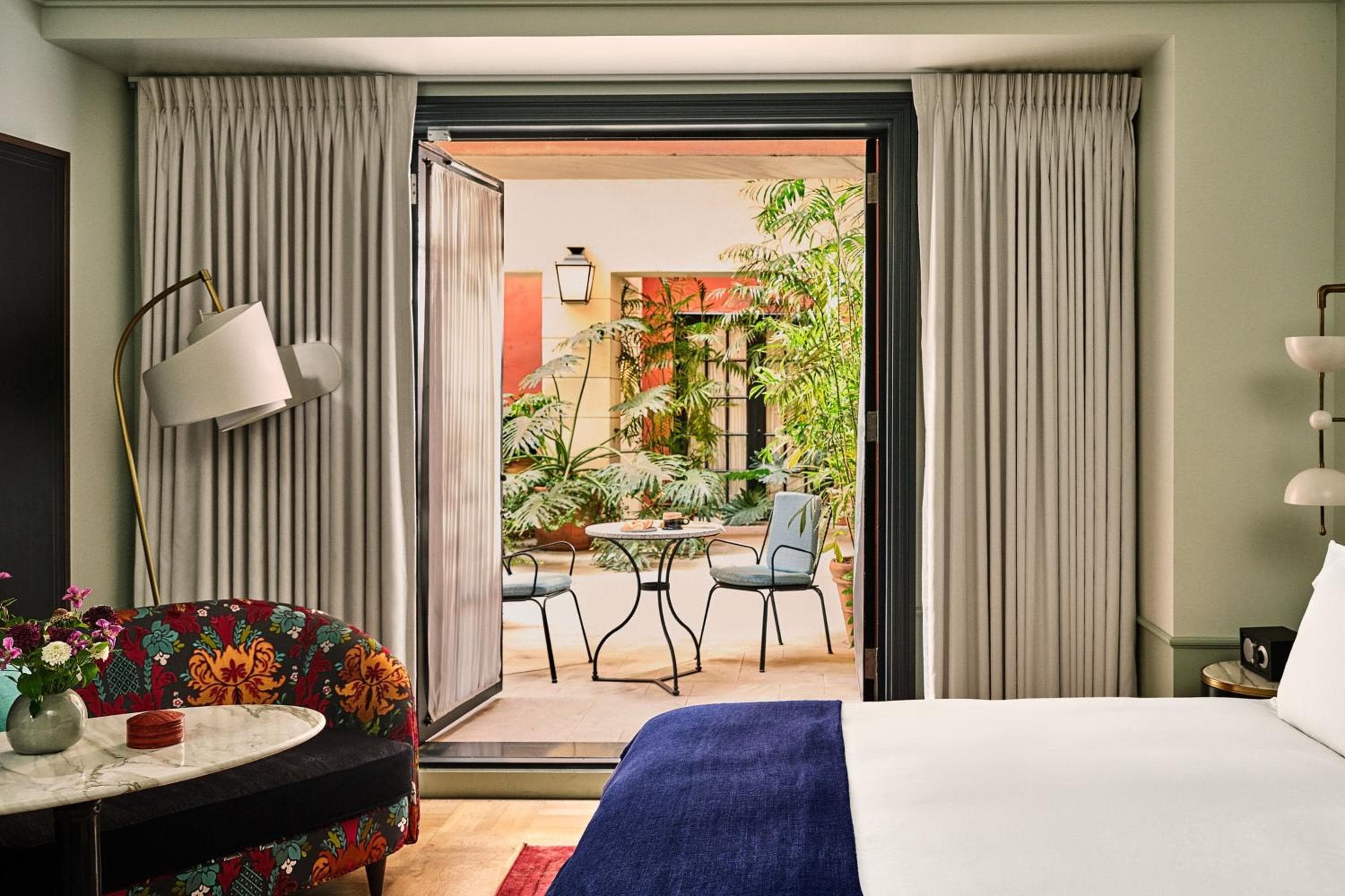Hotel Per La, Autograph Collection — 9