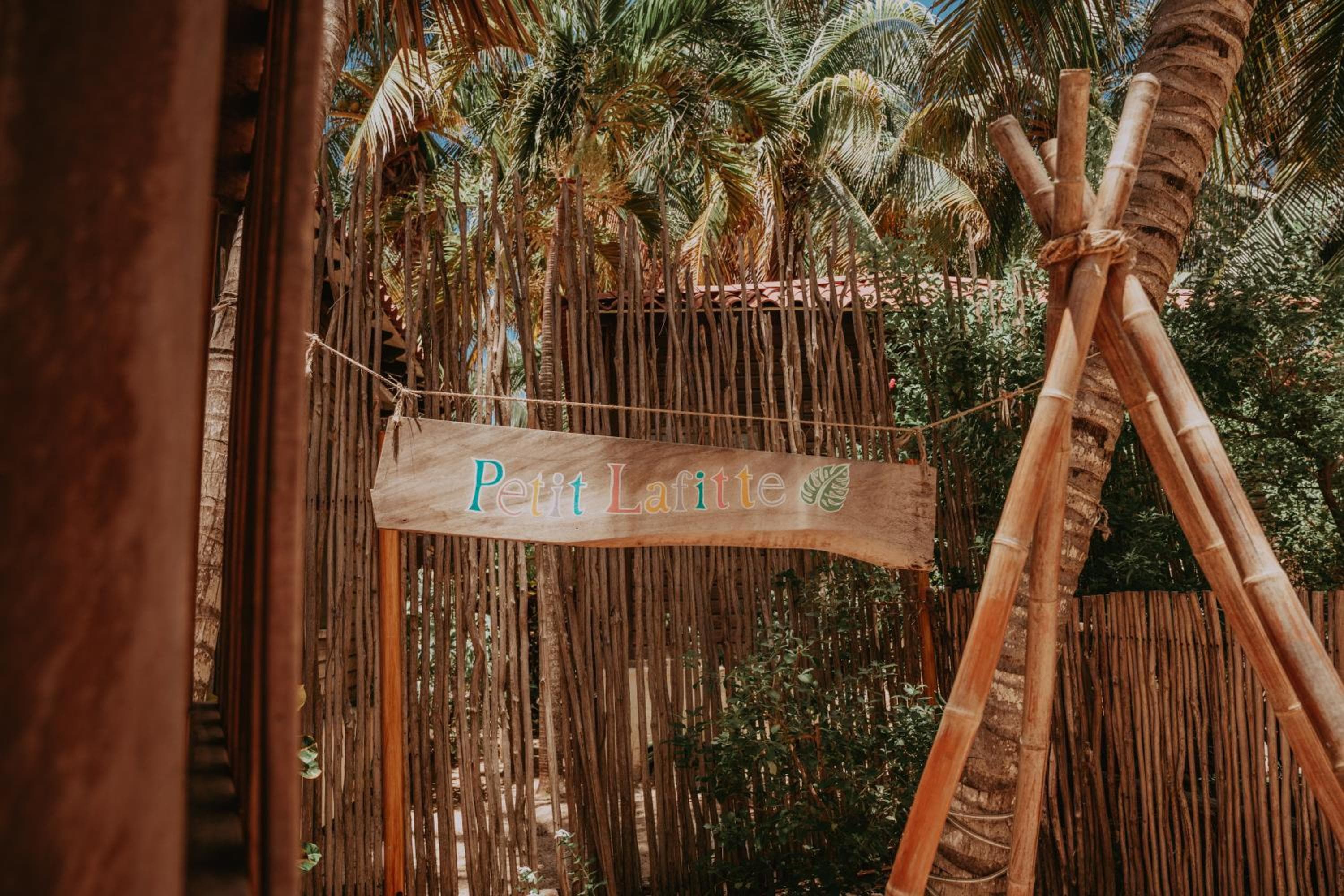 Petit Lafitte Beach Front Hotel & Bungalows — 20