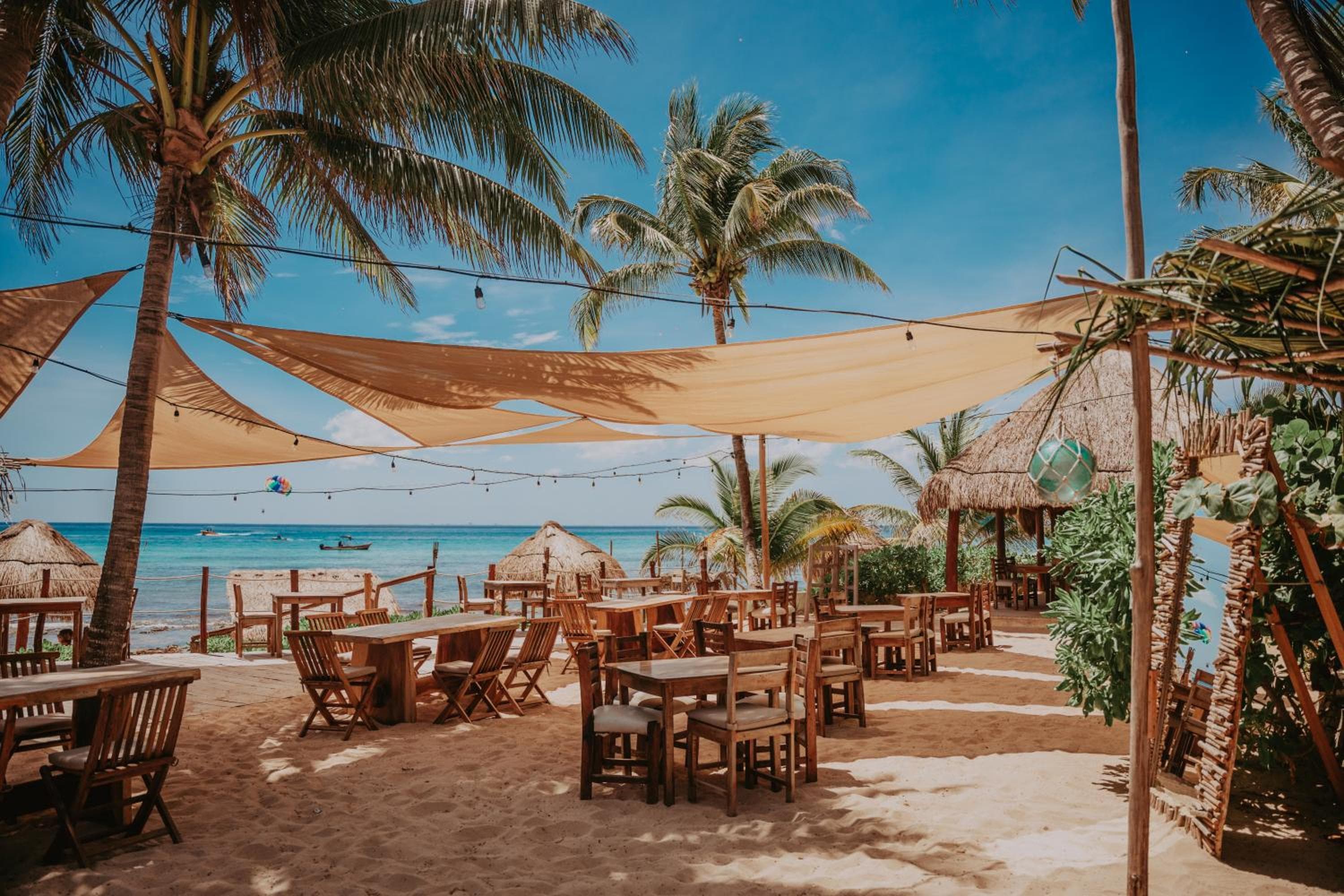 Petit Lafitte Beach Front Hotel & Bungalows — 6