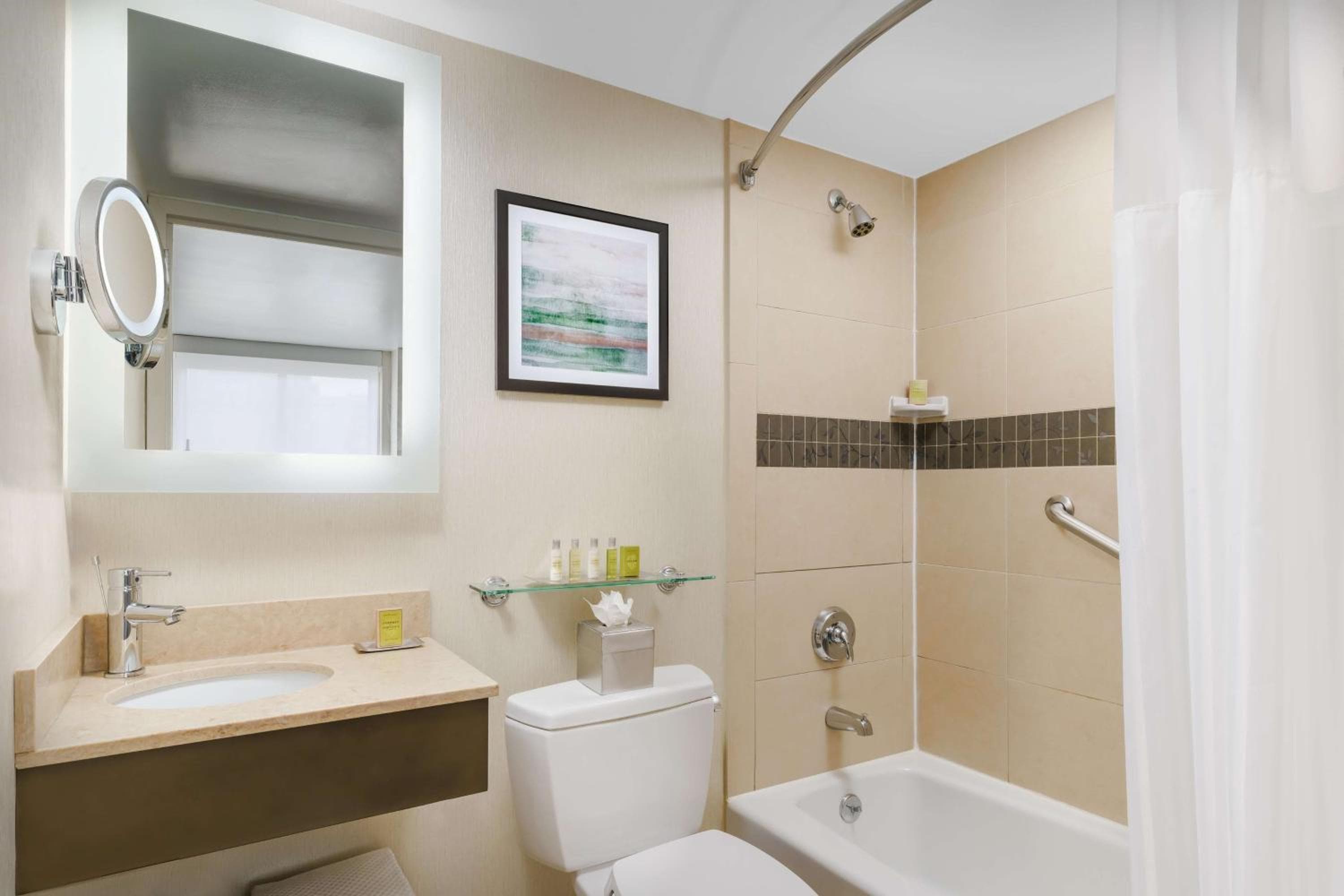 DoubleTree by Hilton Hotel New York City - Chelsea — 20