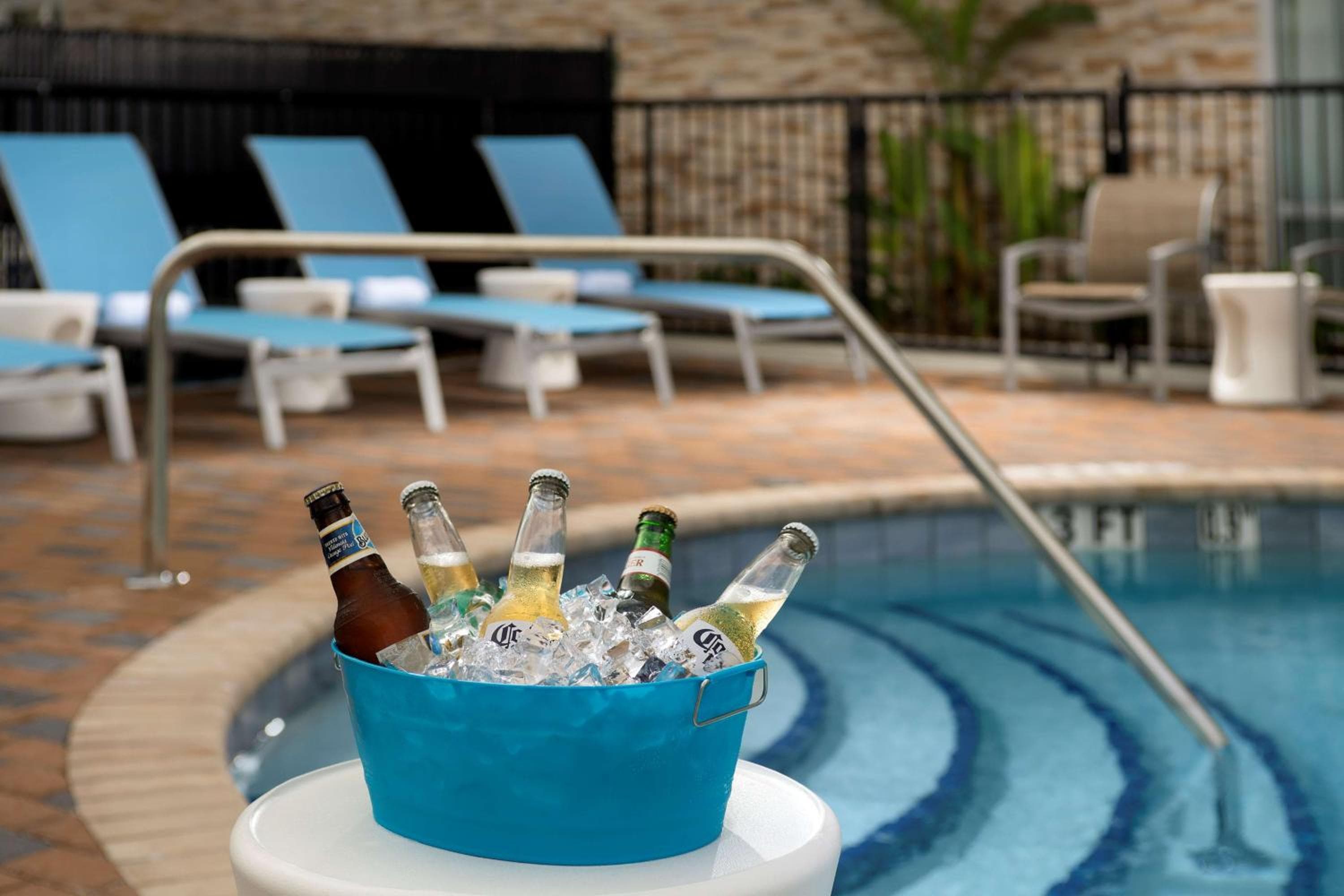 Hampton Inn Miami Airport East — 7