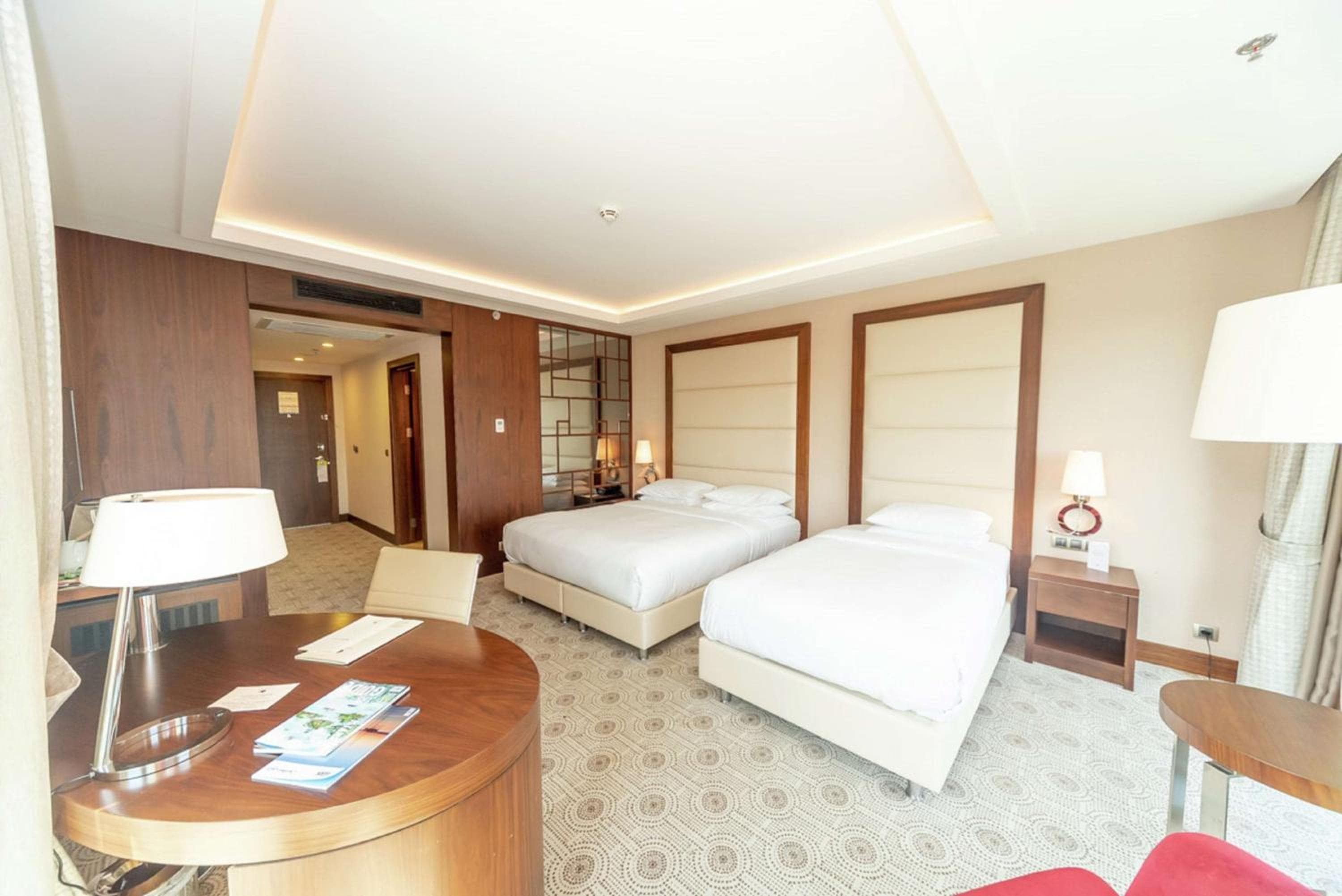 Doubletree By Hilton Istanbul Topkapi — 13