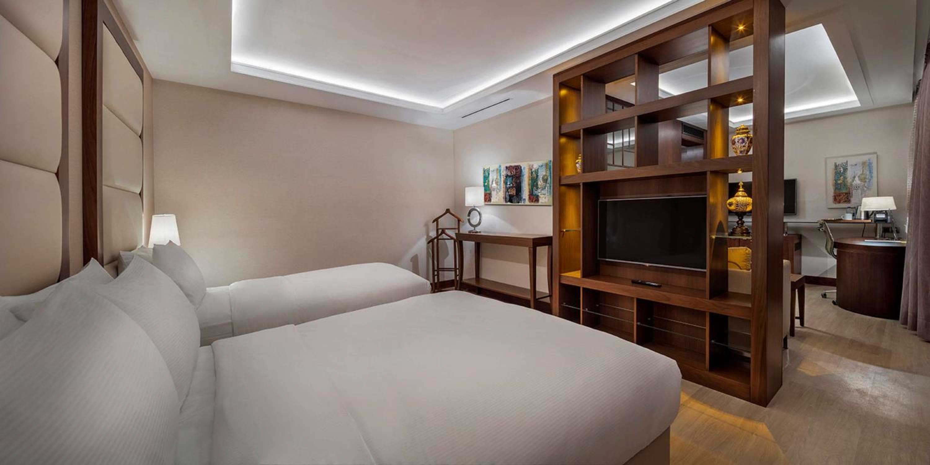 Doubletree By Hilton Istanbul Topkapi — 23