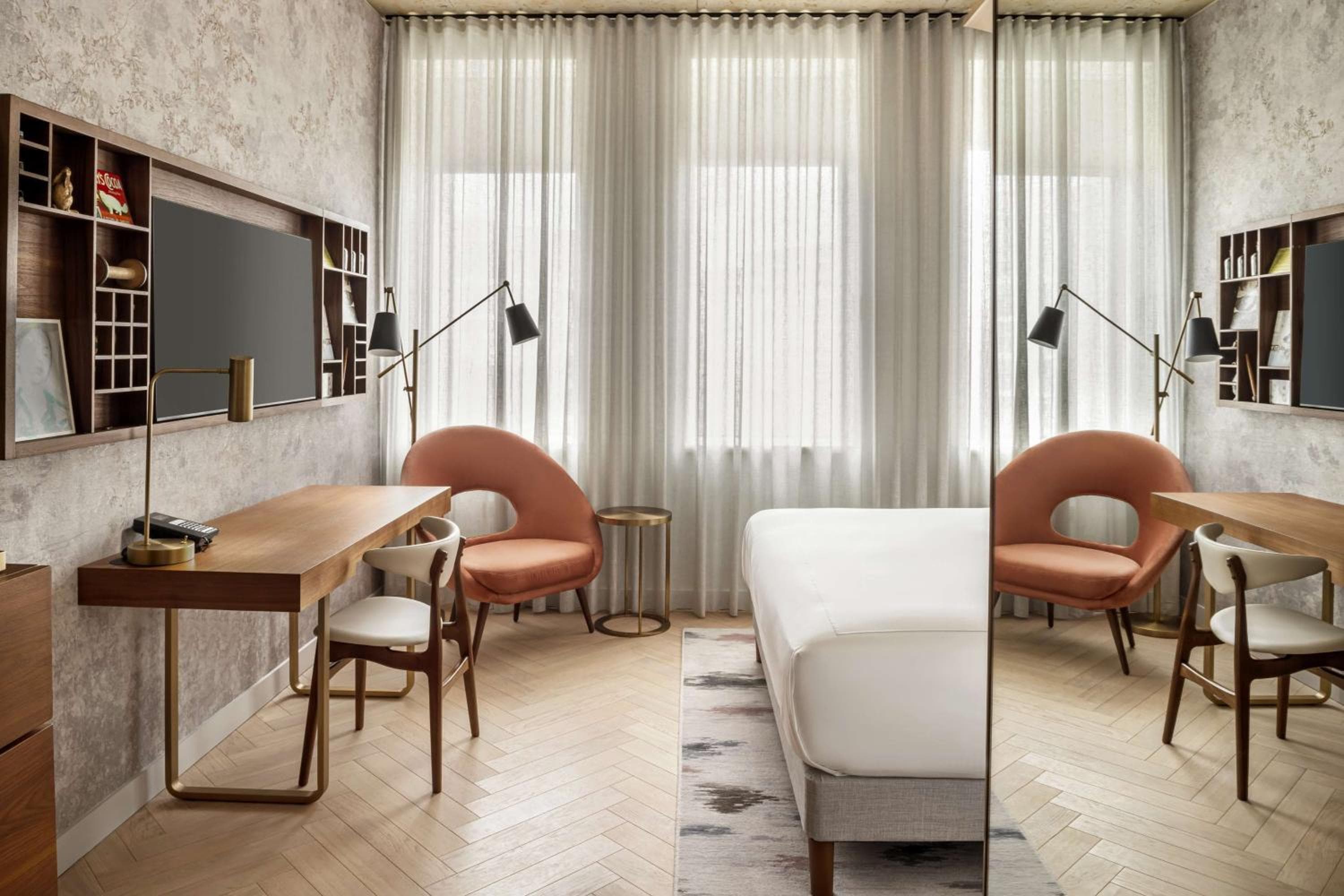 Canopy by Hilton London City — 26
