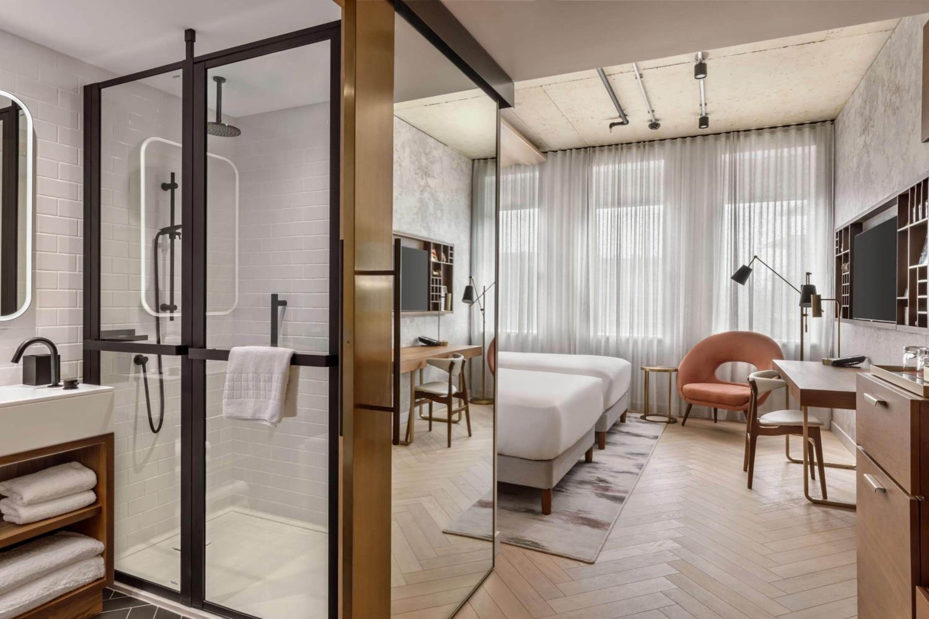 Canopy by Hilton London City — 30