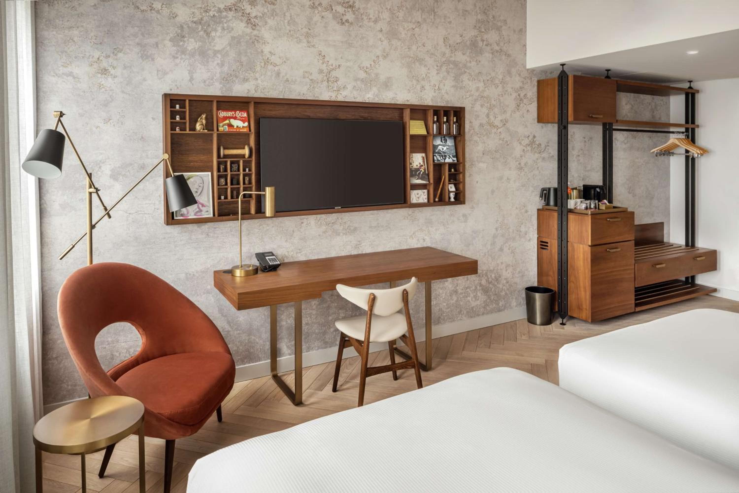 Canopy by Hilton London City — 11