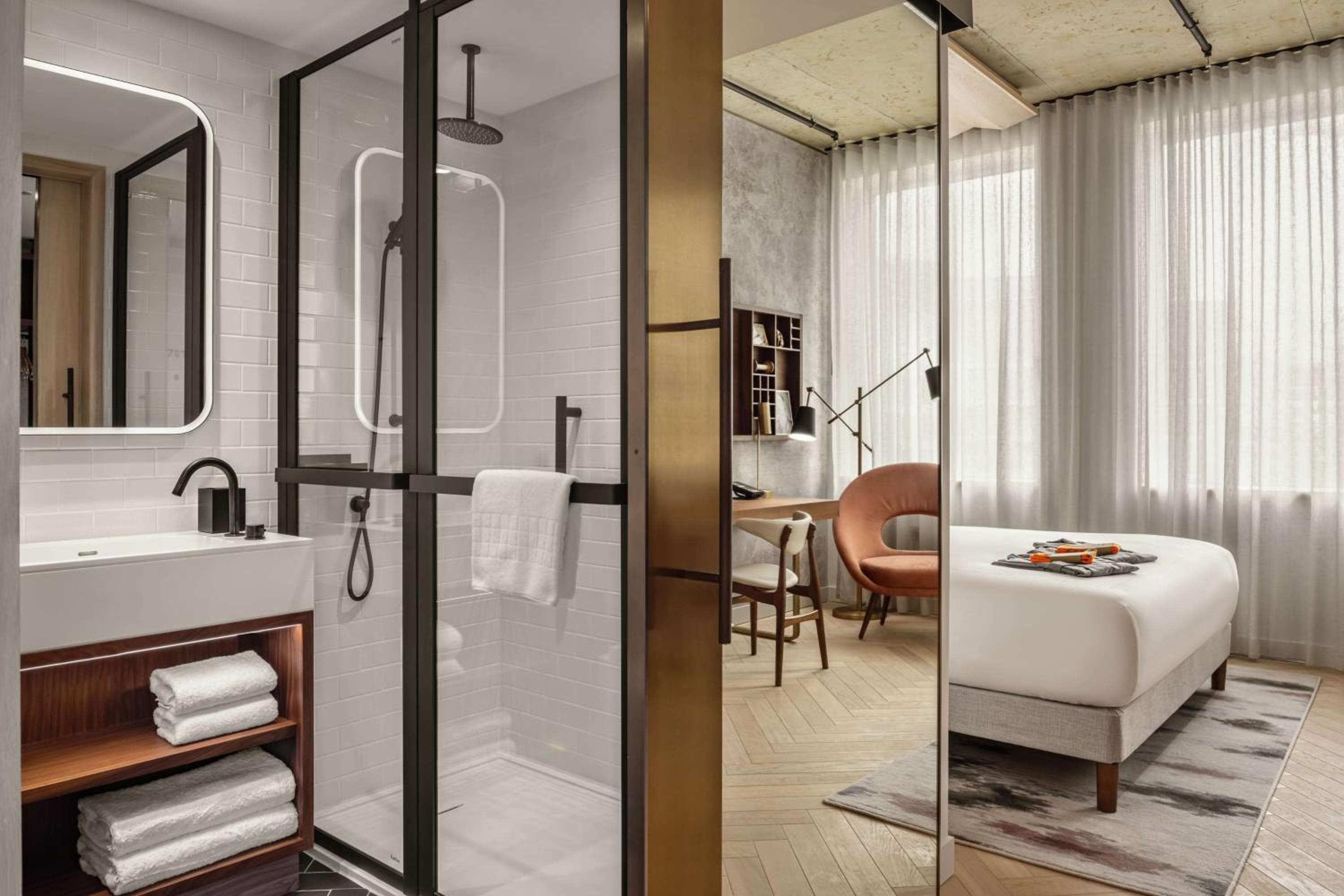 Canopy by Hilton London City — 21