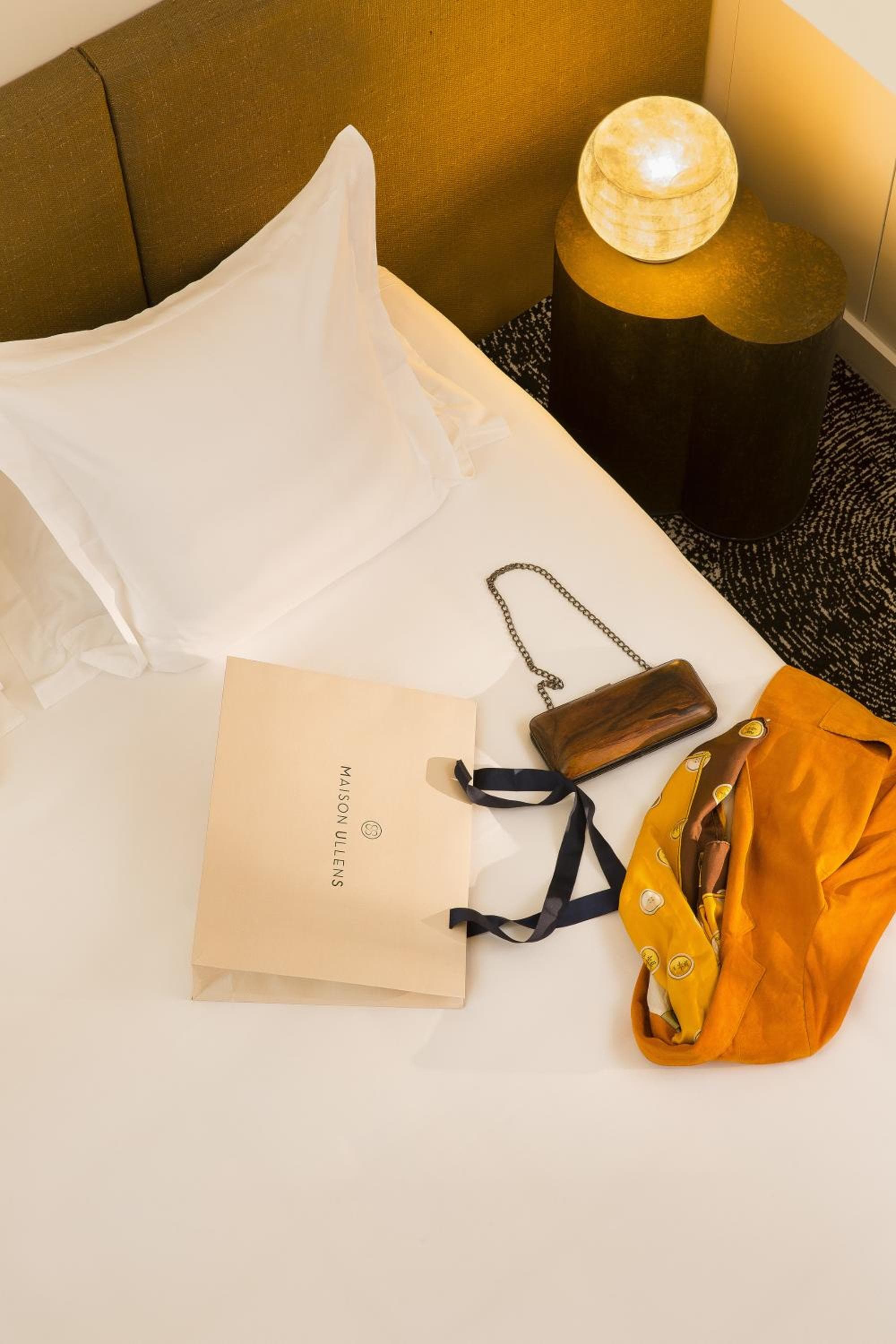 Hotel Marignan Champs-Elysées — 19