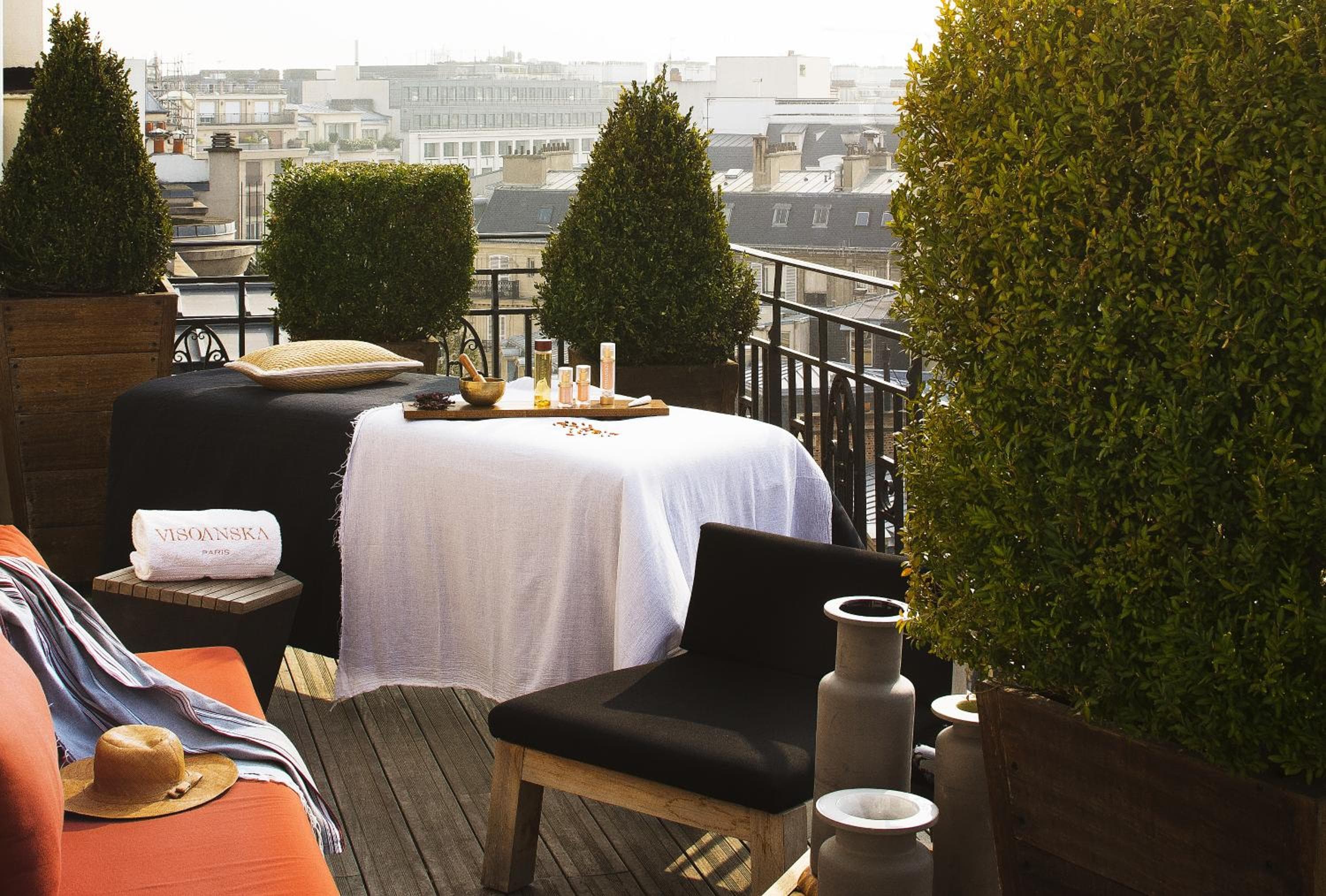 Hotel Marignan Champs-Elysées — 11