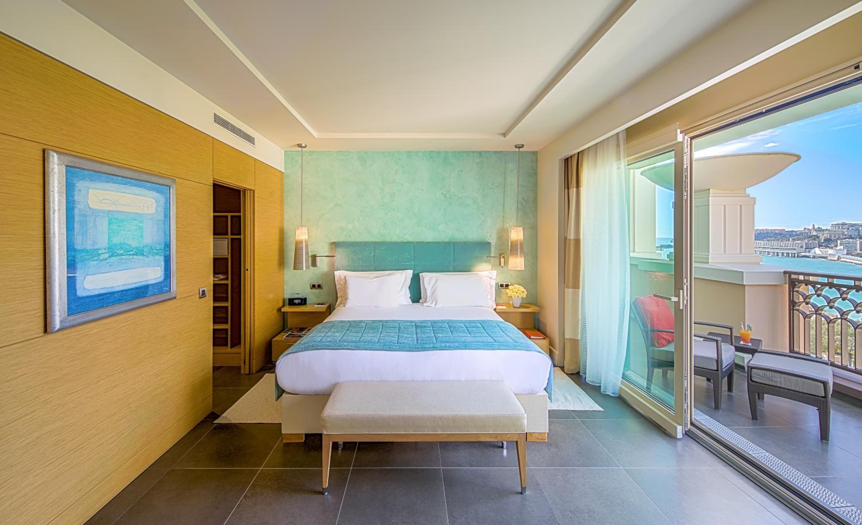 Montecarlo Bay Hotel & Resort — 11
