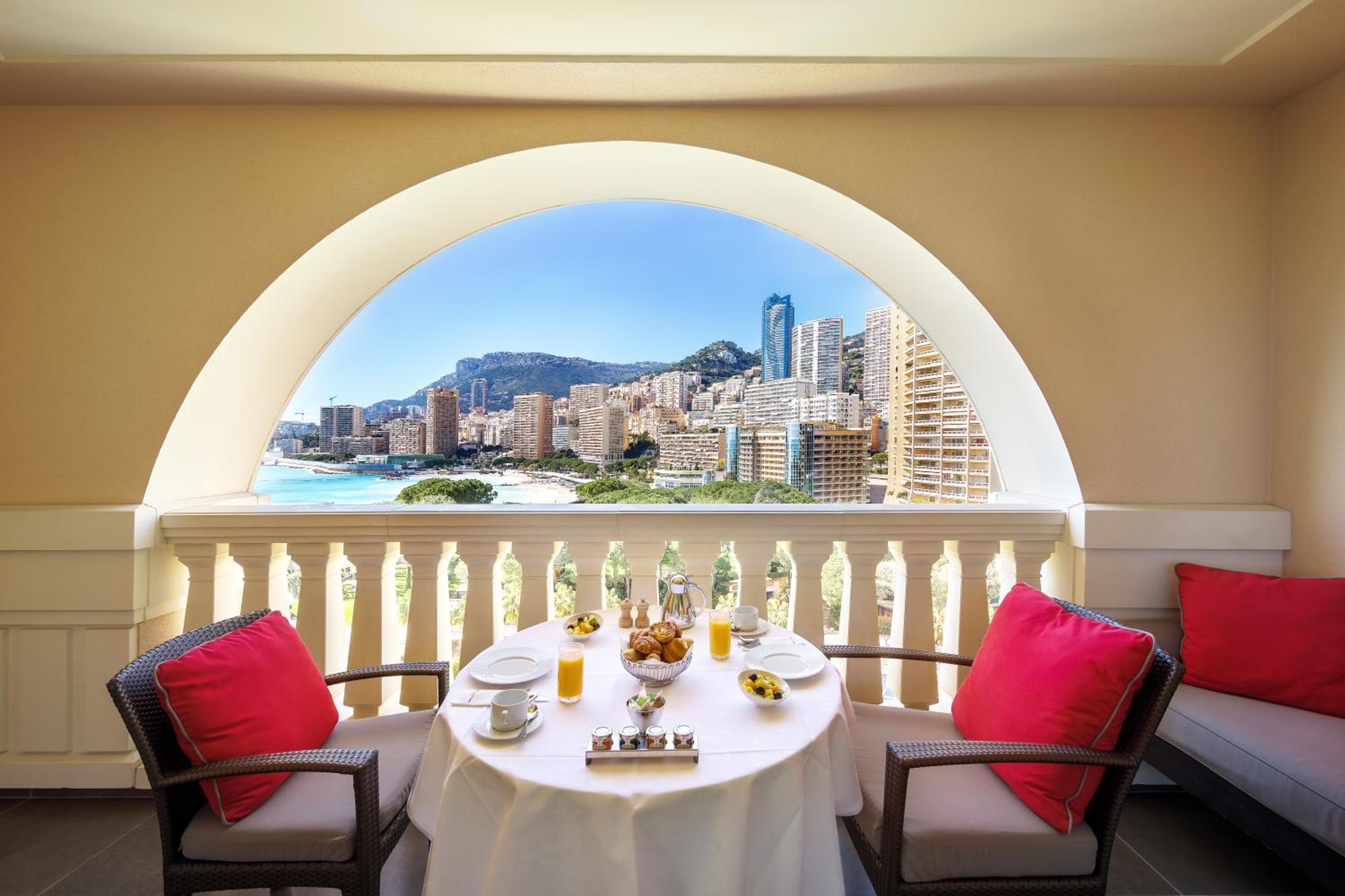 Montecarlo Bay Hotel & Resort — 12