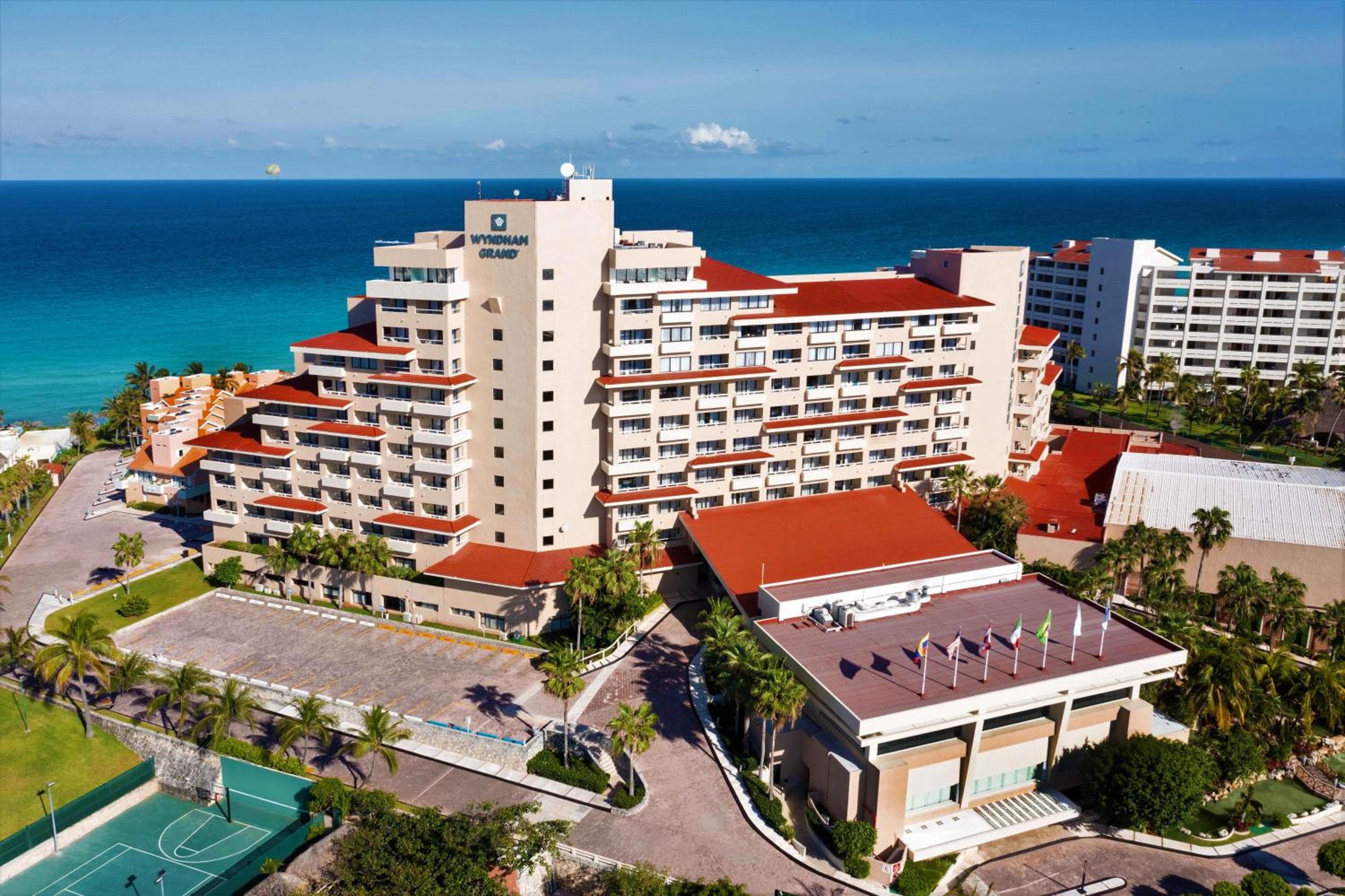 Wyndham Grand Cancun All Inclusive Resort & Villas — 12