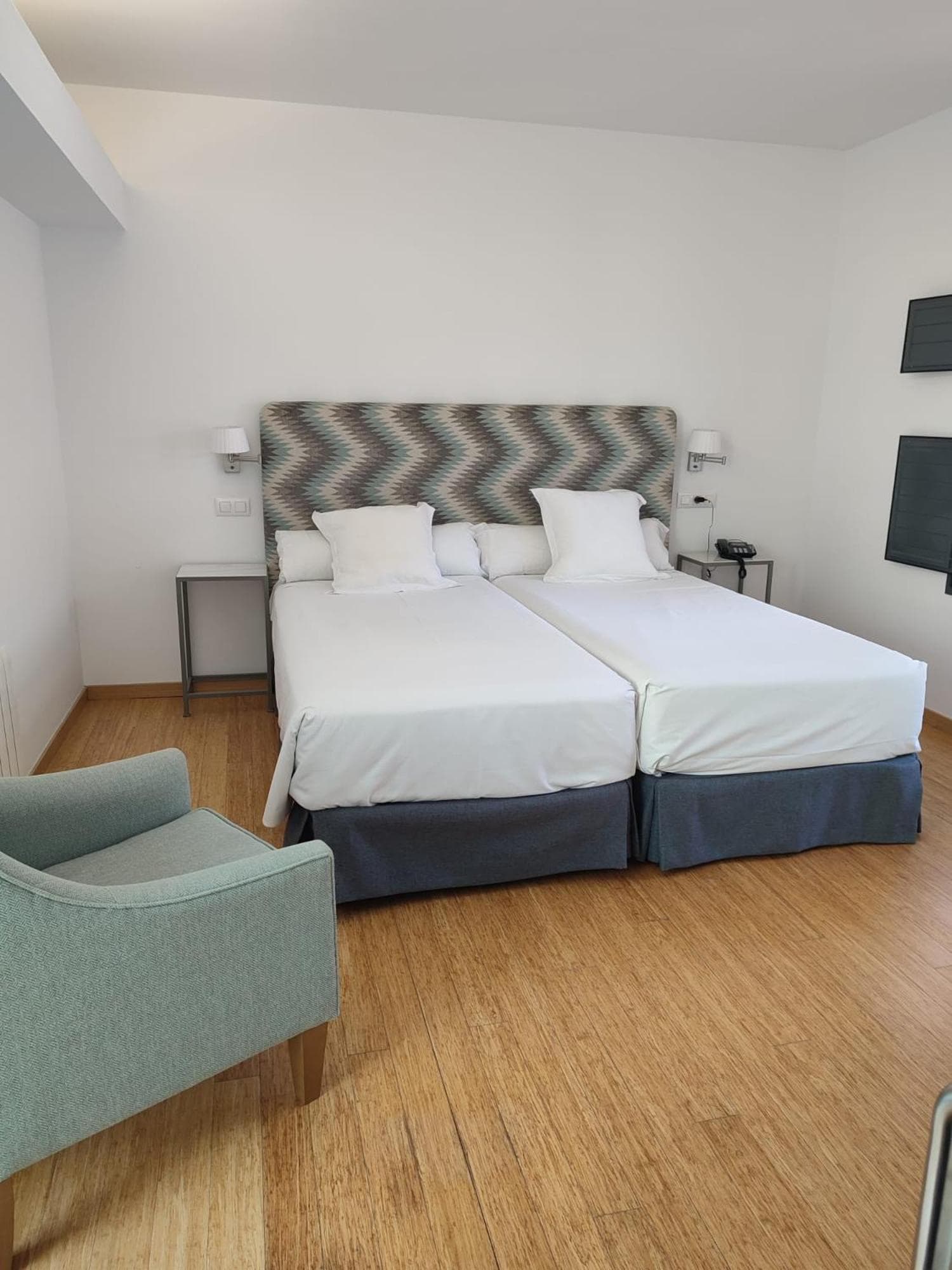 Hotel Simon — 10
