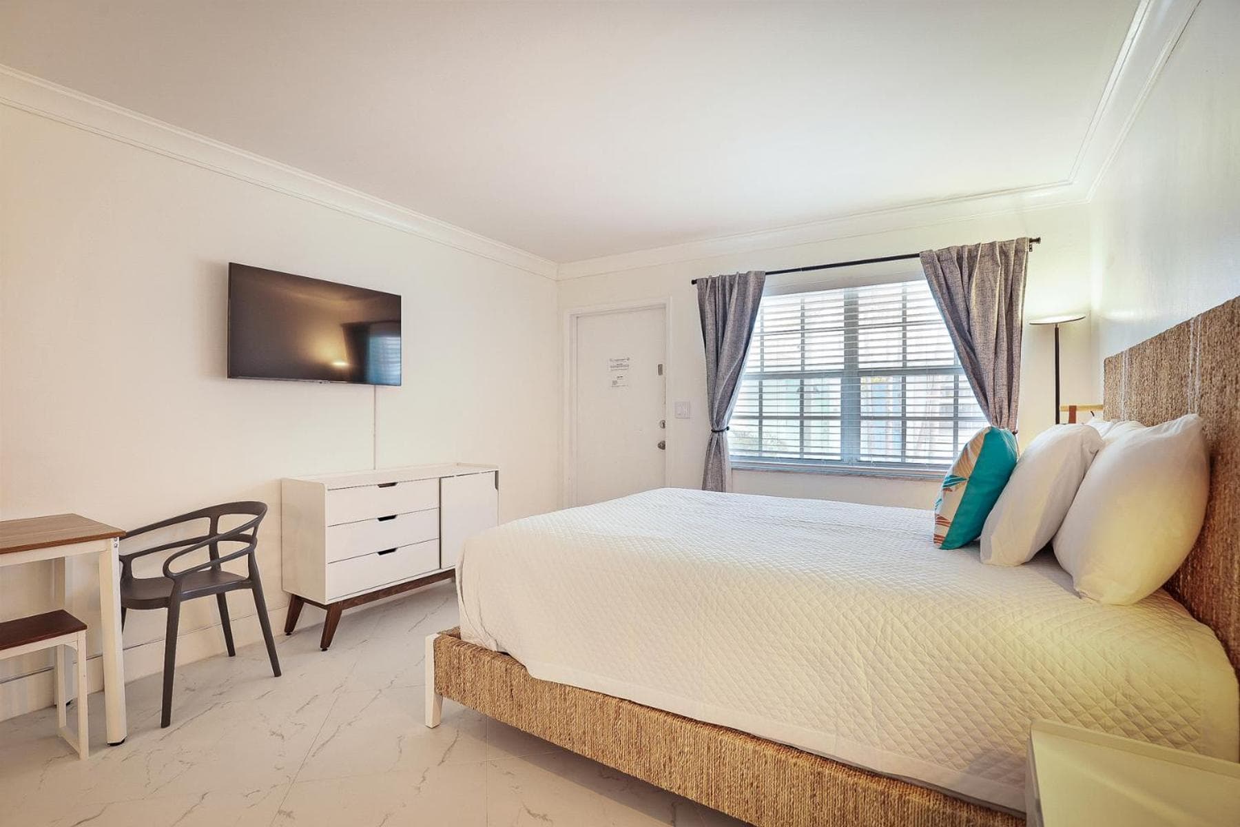 La Mer Suites — 9
