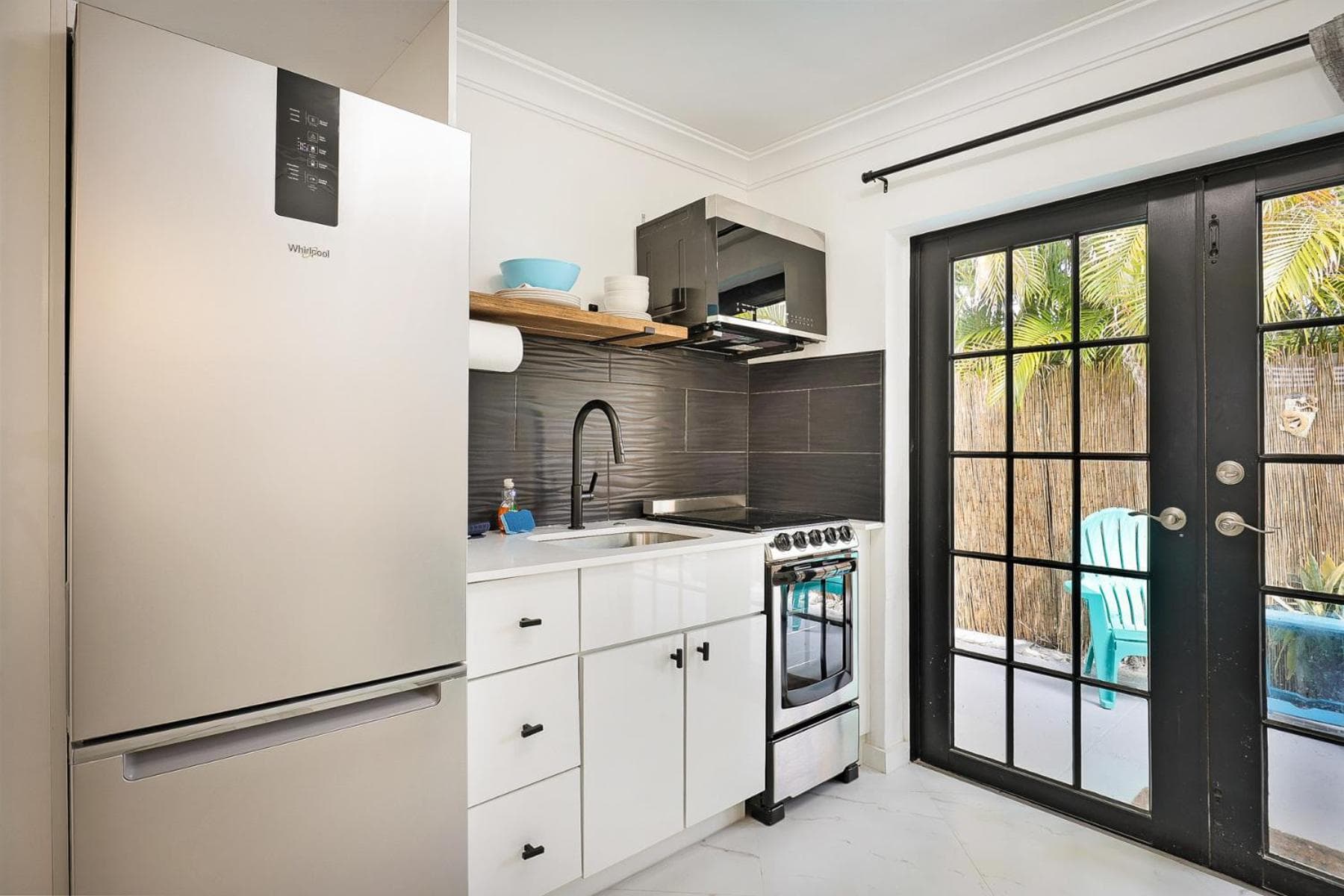 La Mer Suites — 30