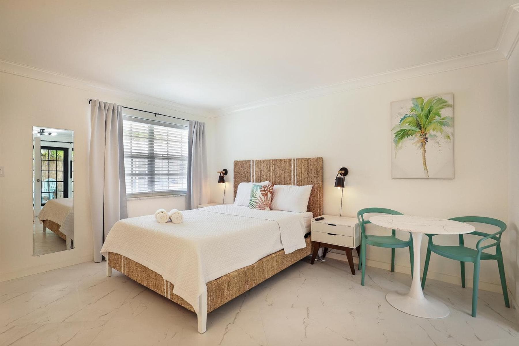 La Mer Suites — 3