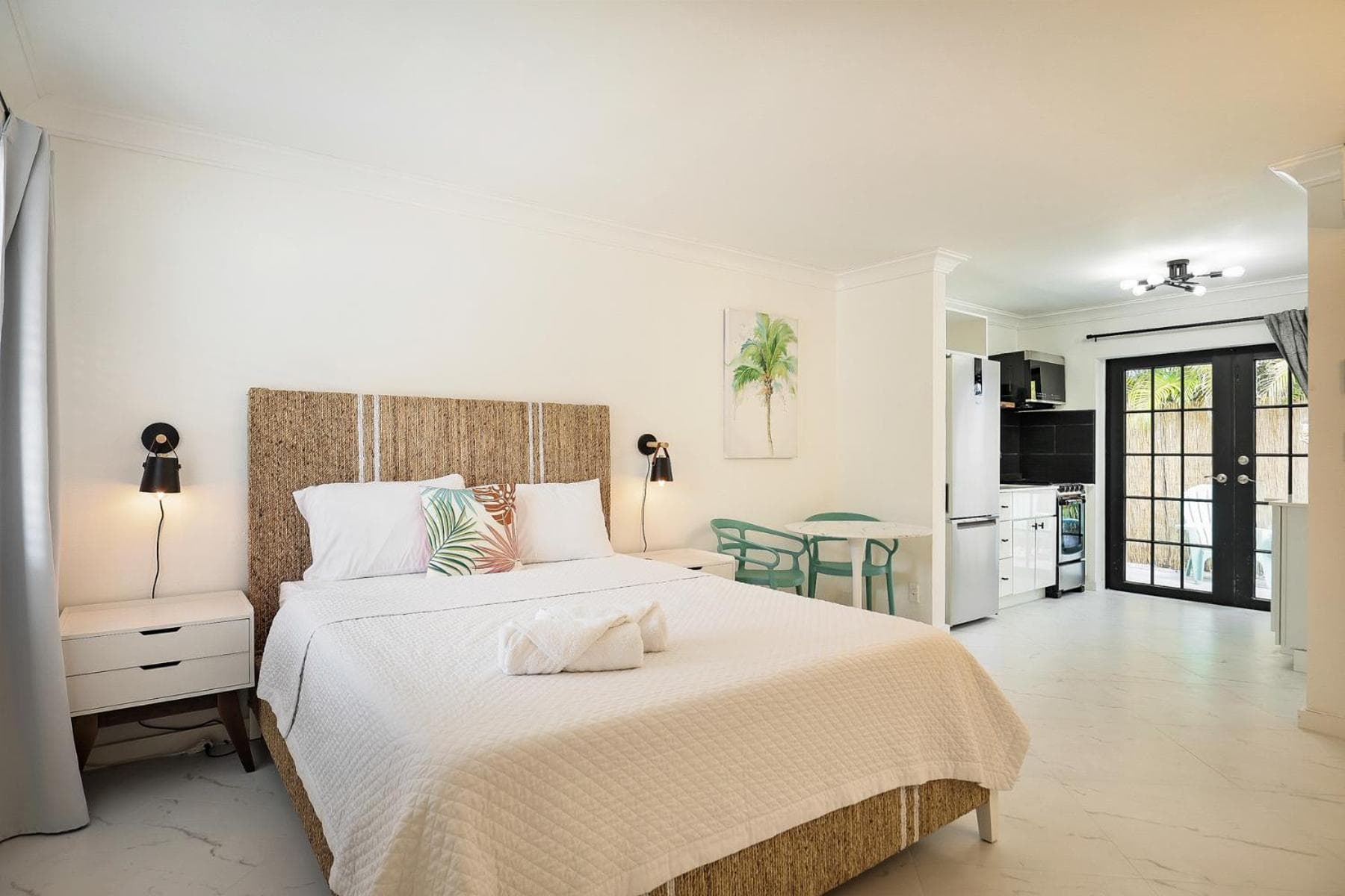 La Mer Suites — 6