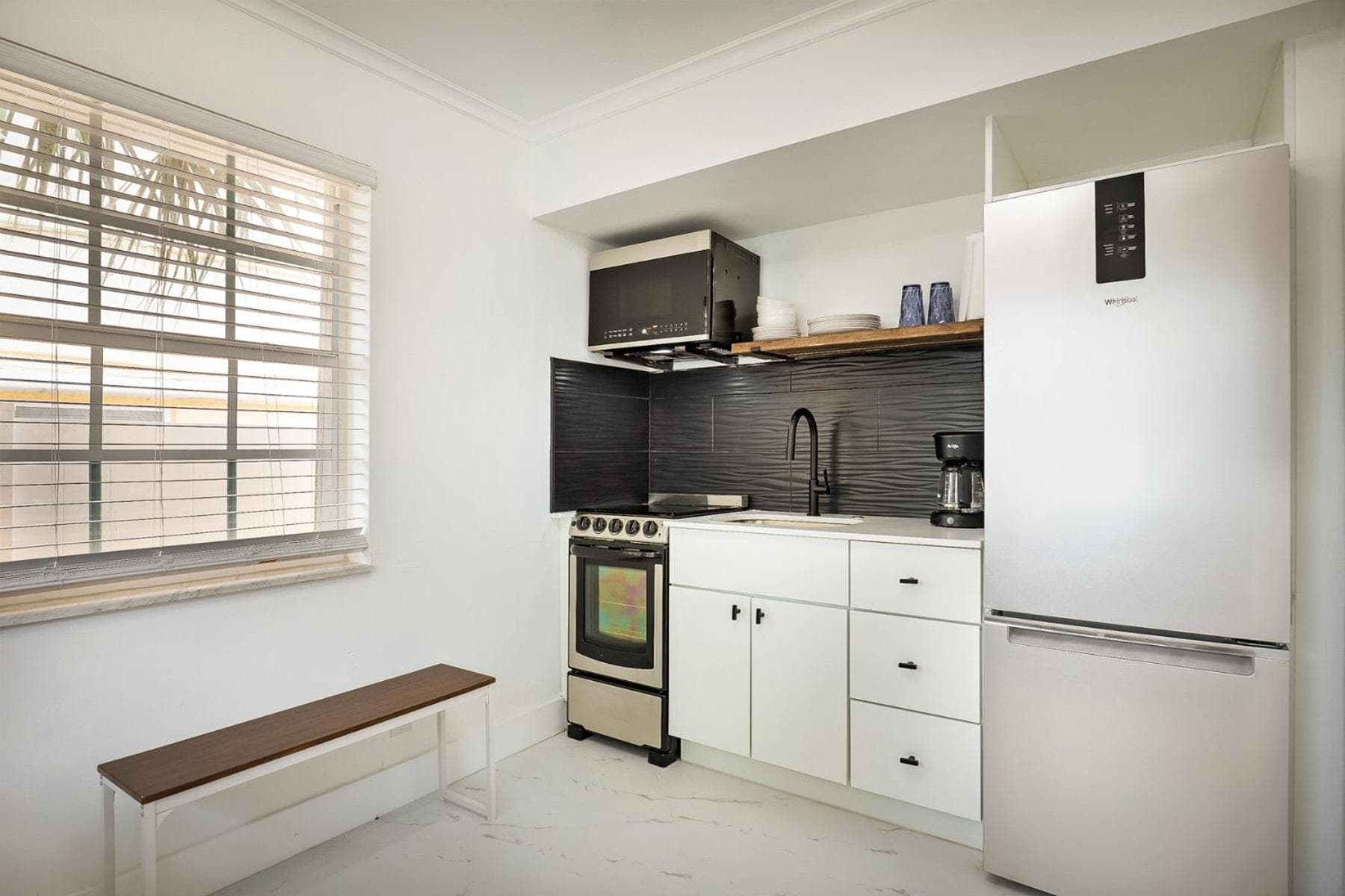 La Mer Suites — 24