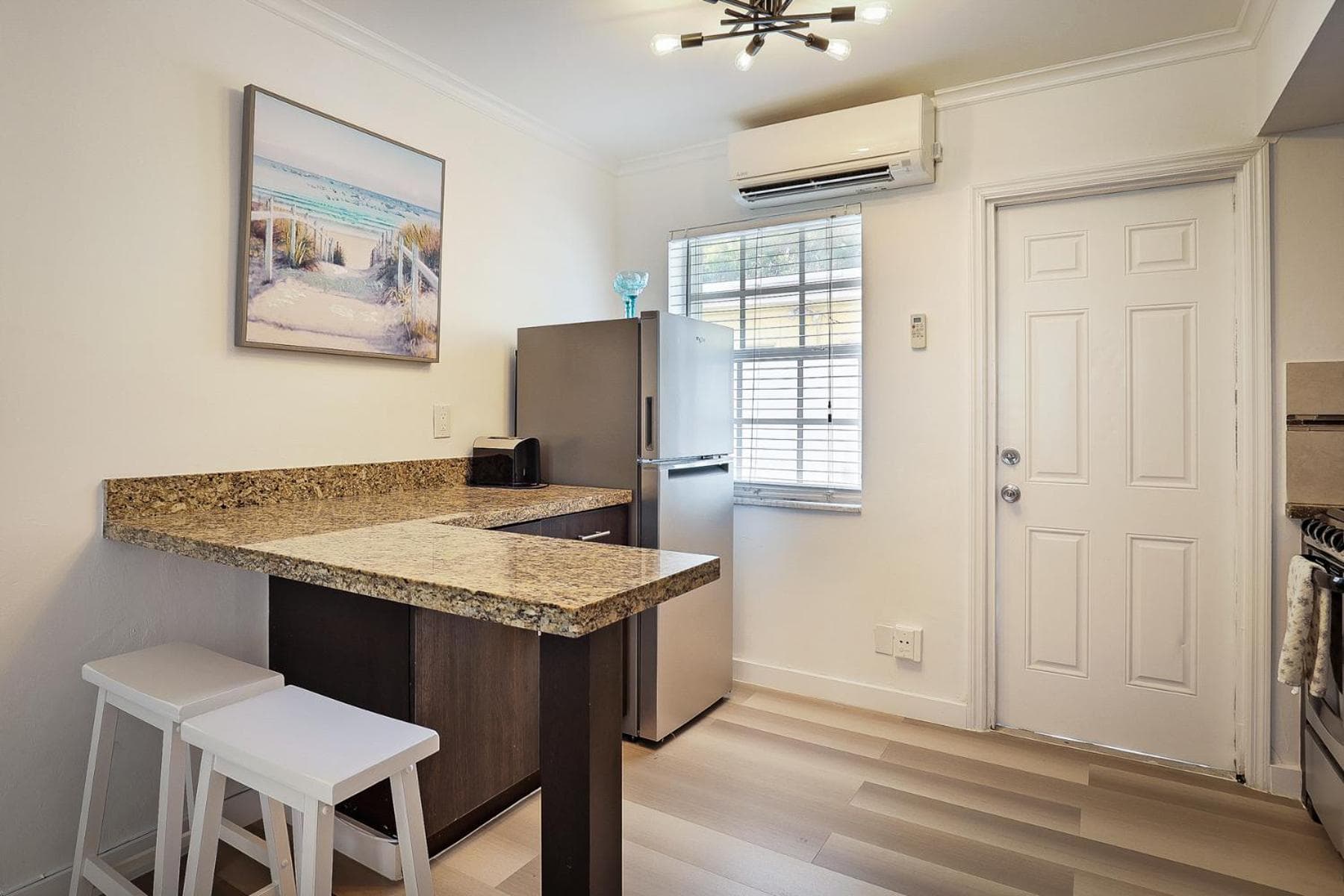 La Mer Suites — 17