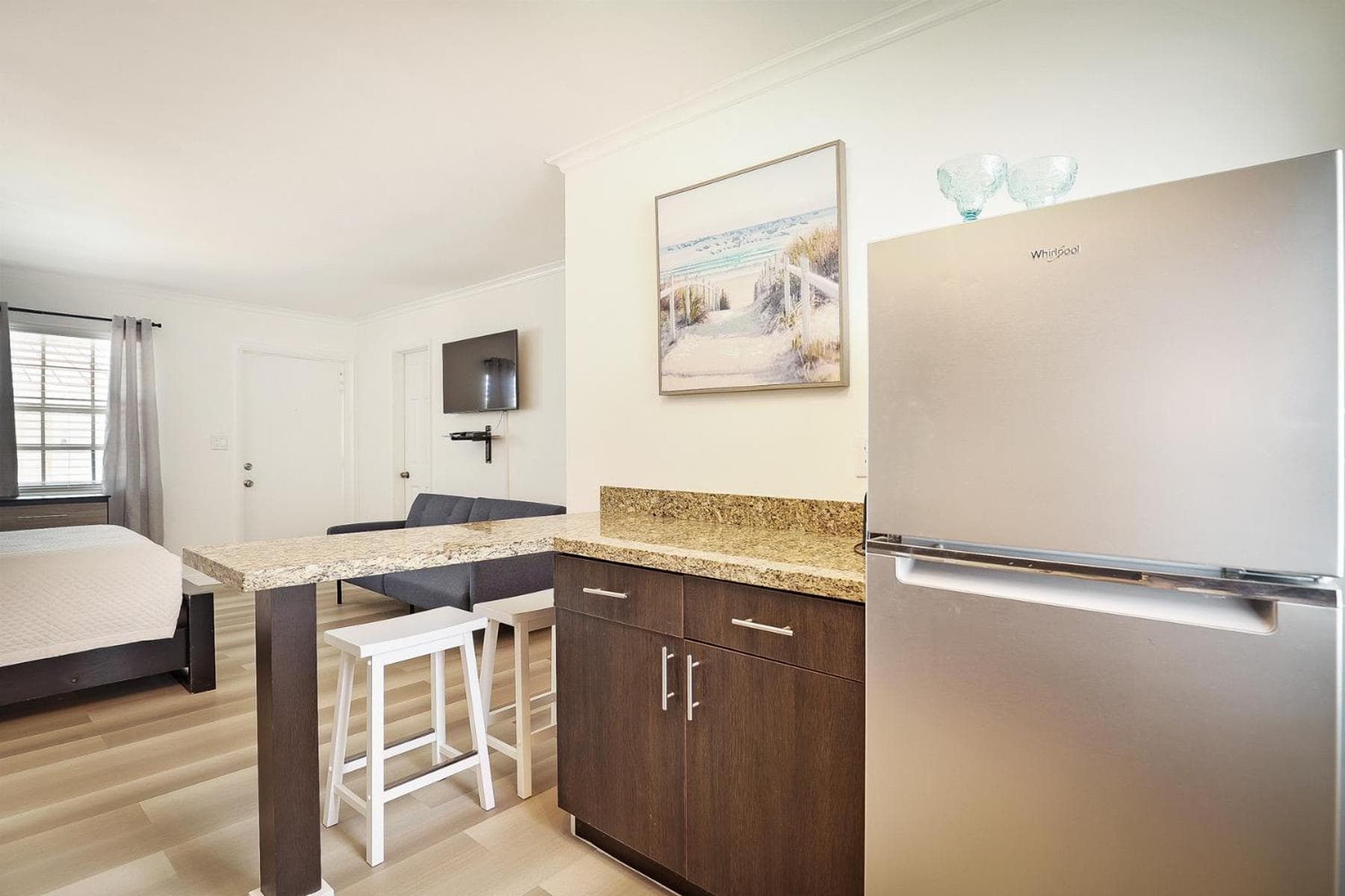 La Mer Suites — 18