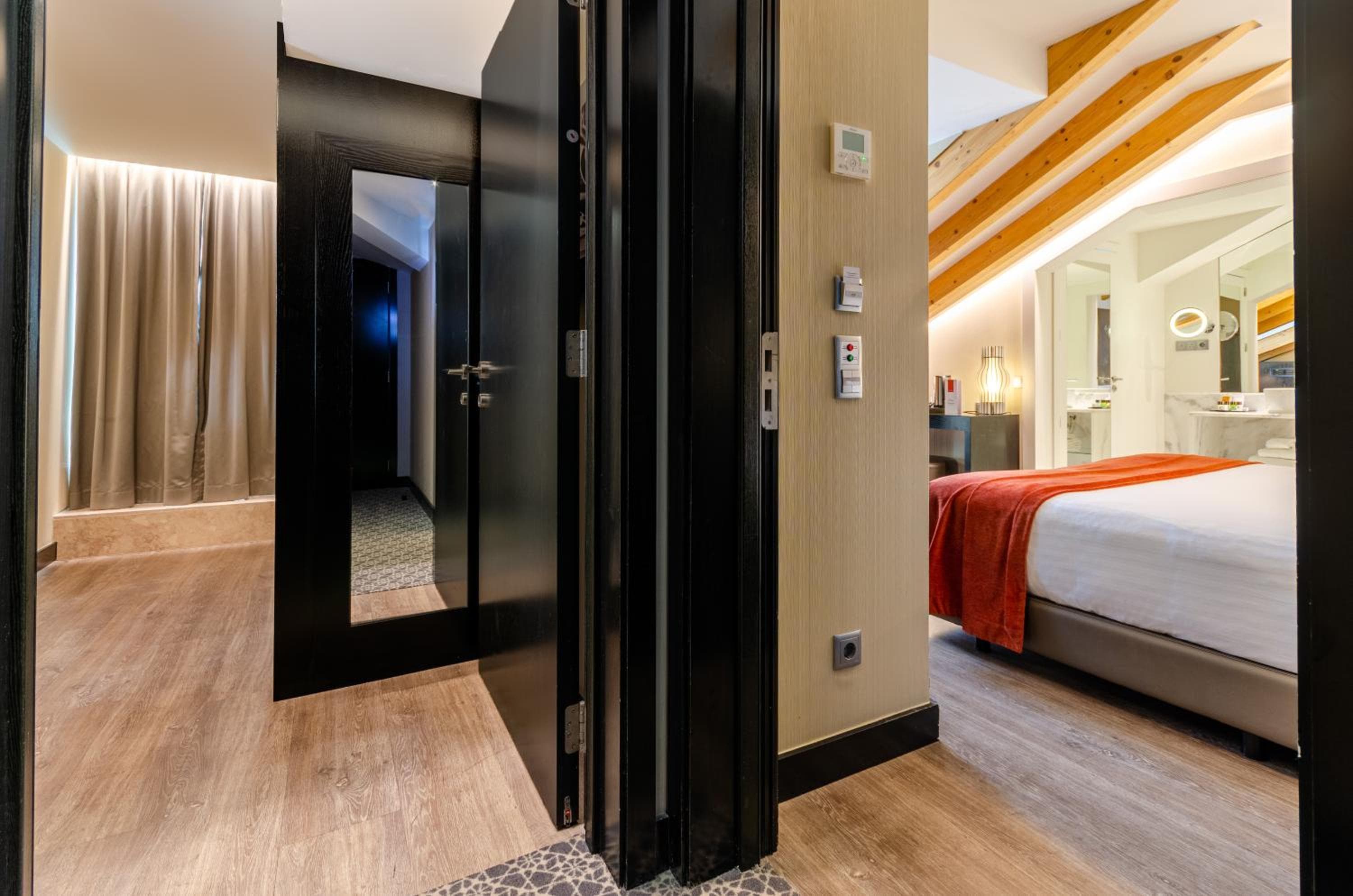 Hotel Santa Justa hotel, Rua dos Correeiros, 204, Lisbon, Portugal — photo 69