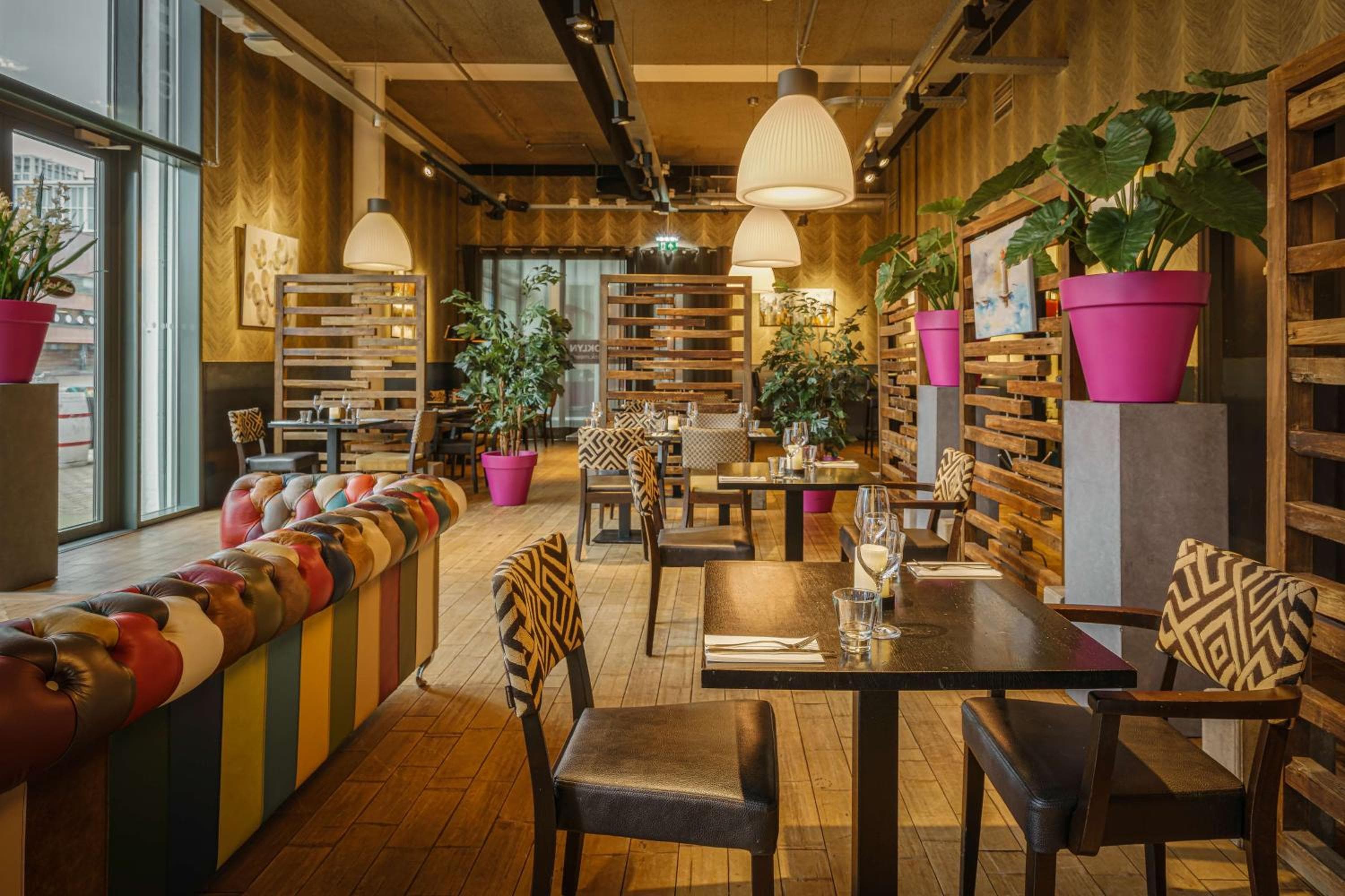 DoubleTree by Hilton Amsterdam - NDSM Wharf — 13