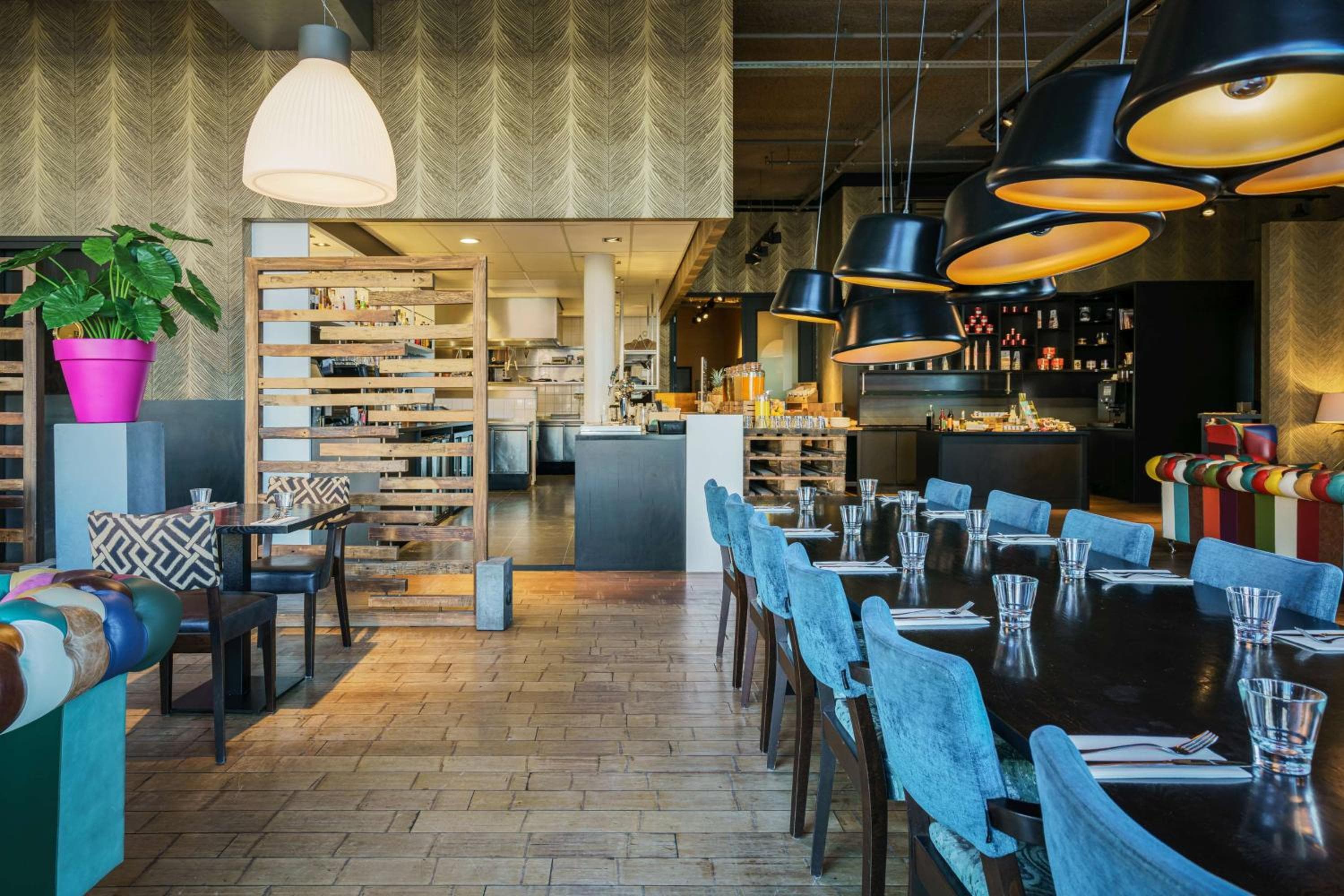 DoubleTree by Hilton Amsterdam - NDSM Wharf — 13