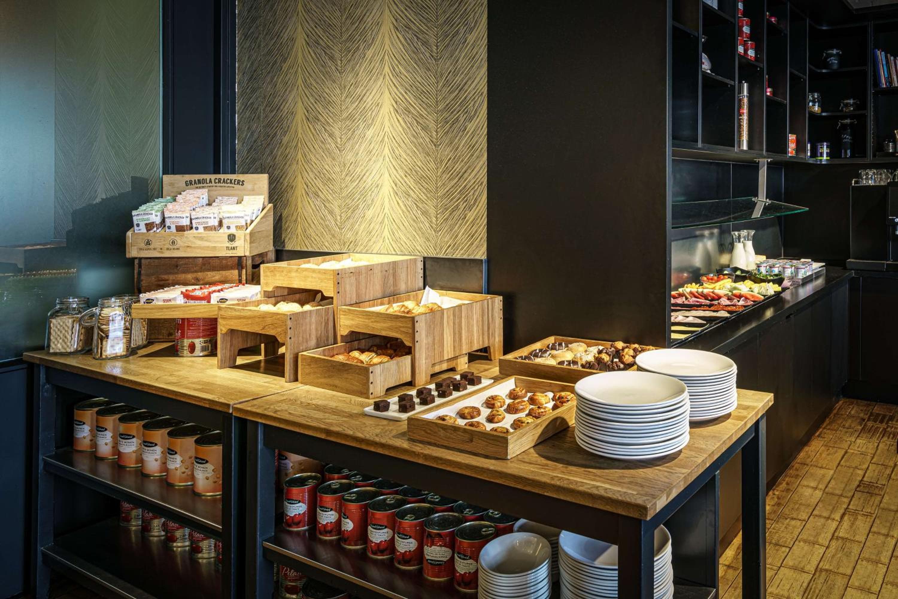 DoubleTree by Hilton Amsterdam - NDSM Wharf — 19