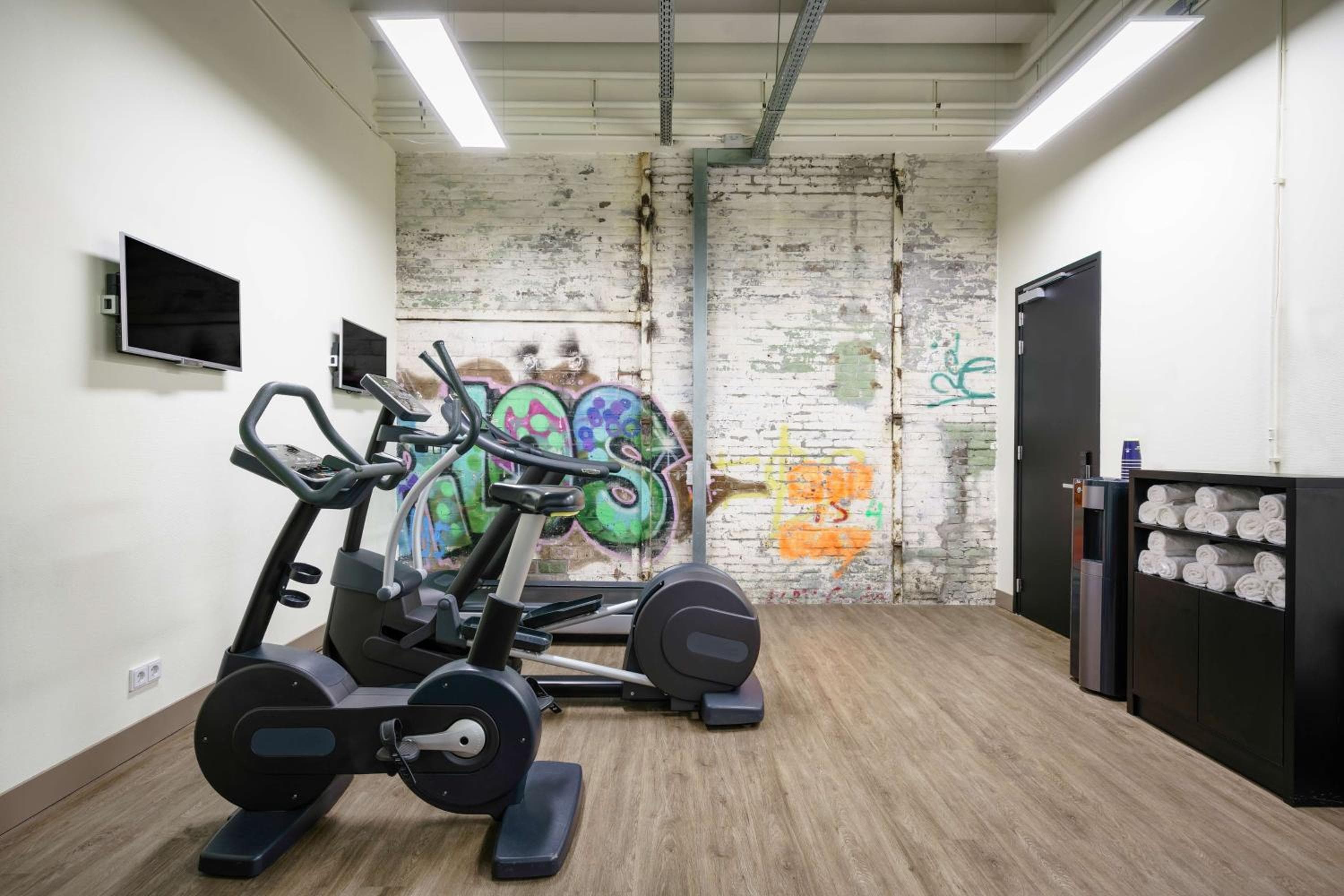 DoubleTree by Hilton Amsterdam - NDSM Wharf — 14