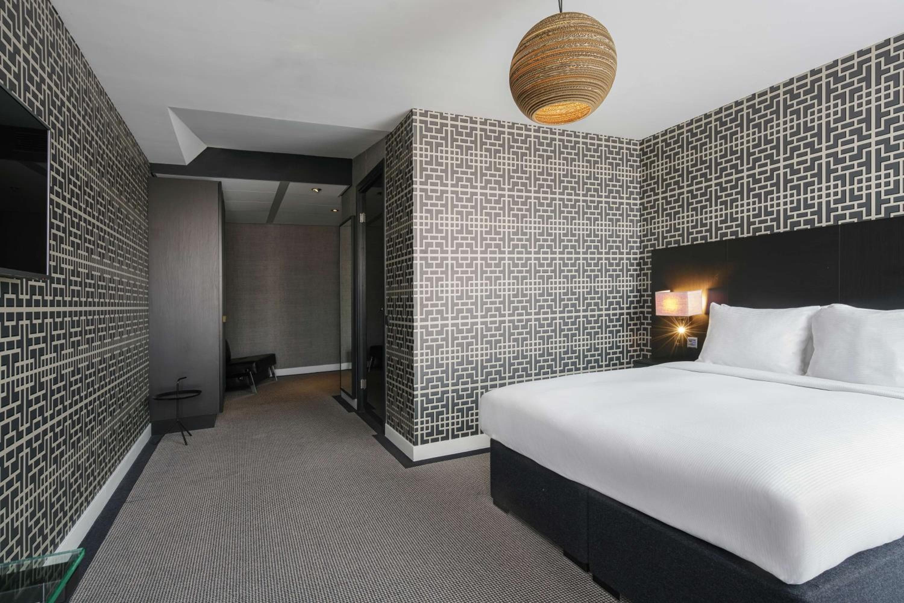 DoubleTree by Hilton Amsterdam - NDSM Wharf — 22