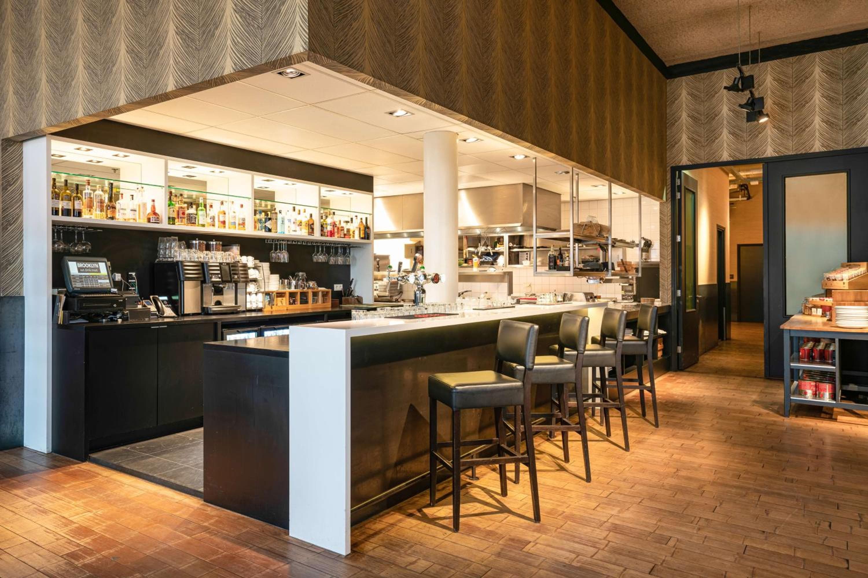 DoubleTree by Hilton Amsterdam - NDSM Wharf — 29